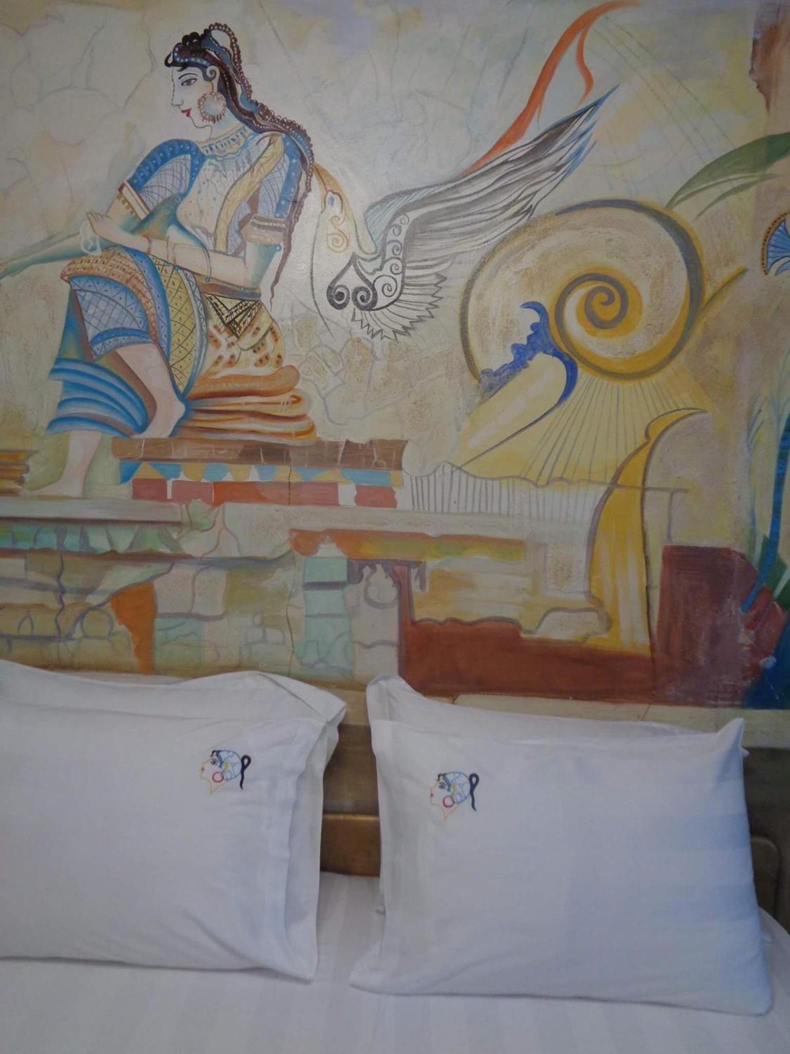 Leda Suites