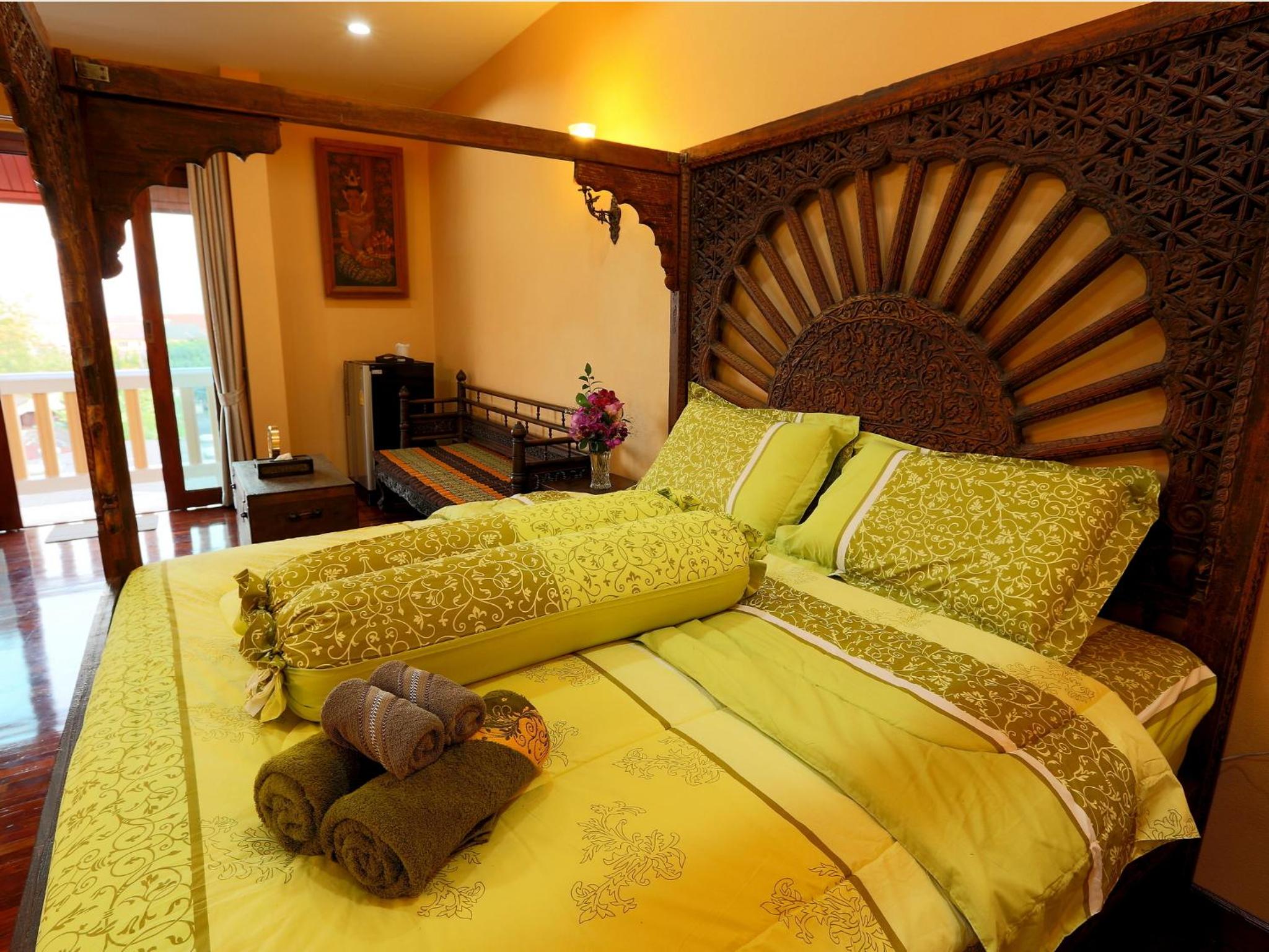 At Chiang Mai Hotel
