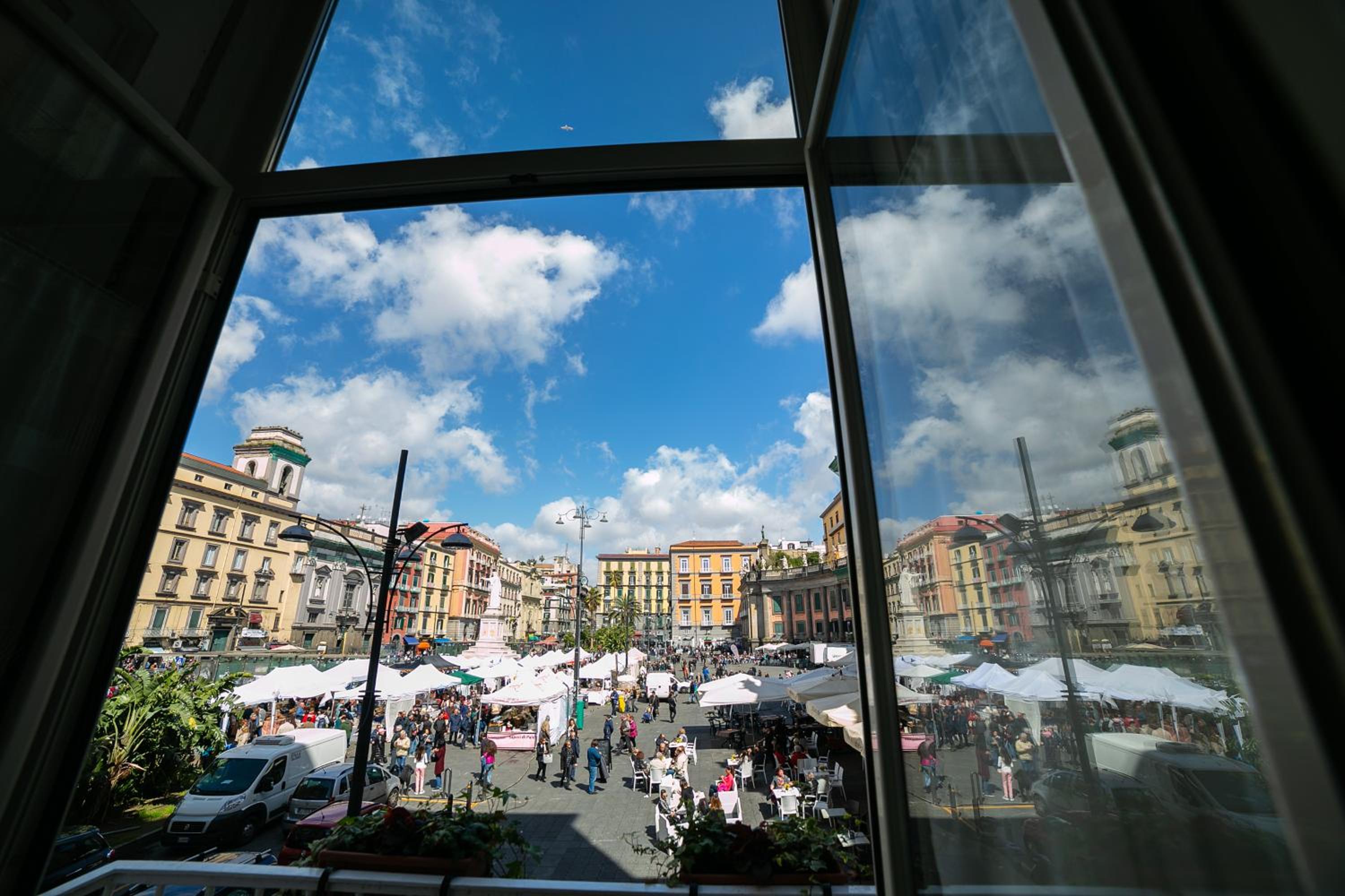 Le 4 Stagioni Dante's Suites H Napoli Centro, by ClaPa Group