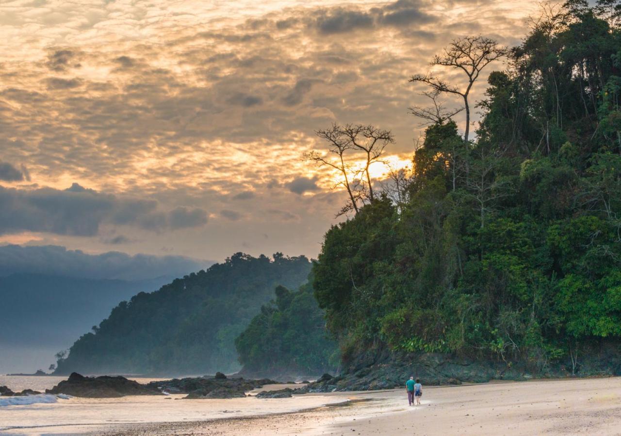 Playa de Oro Lodge