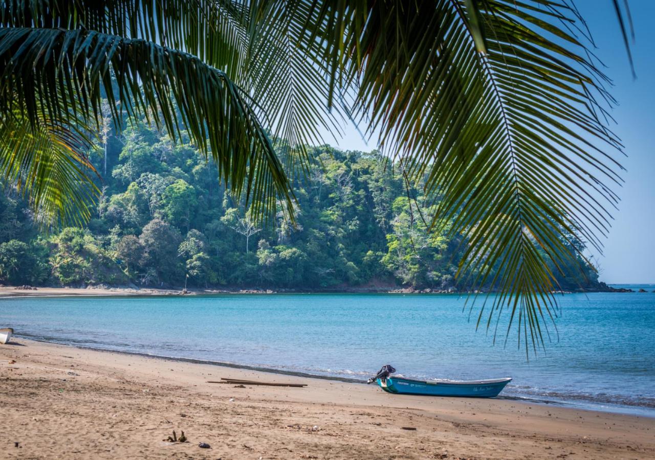 Playa de Oro Lodge