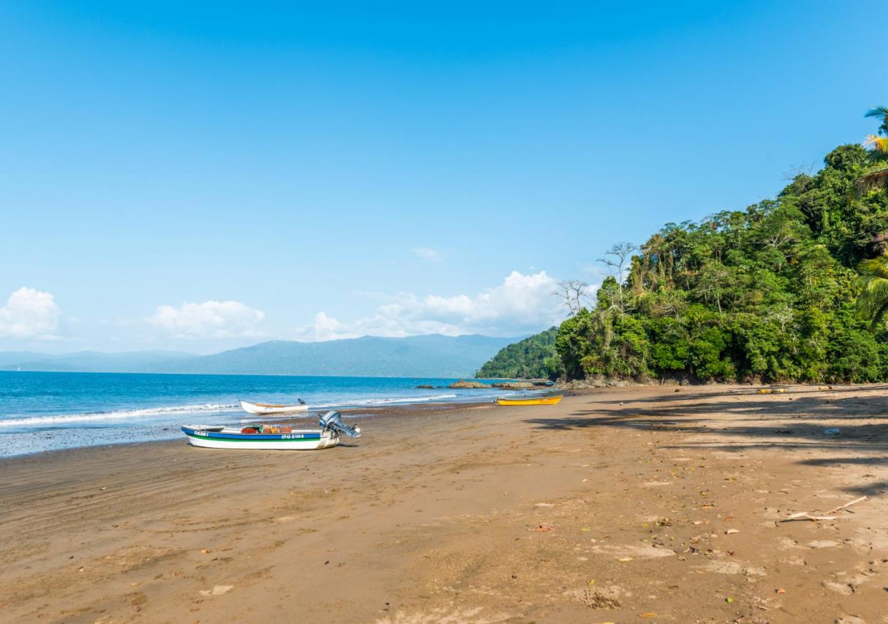 Playa de Oro Lodge