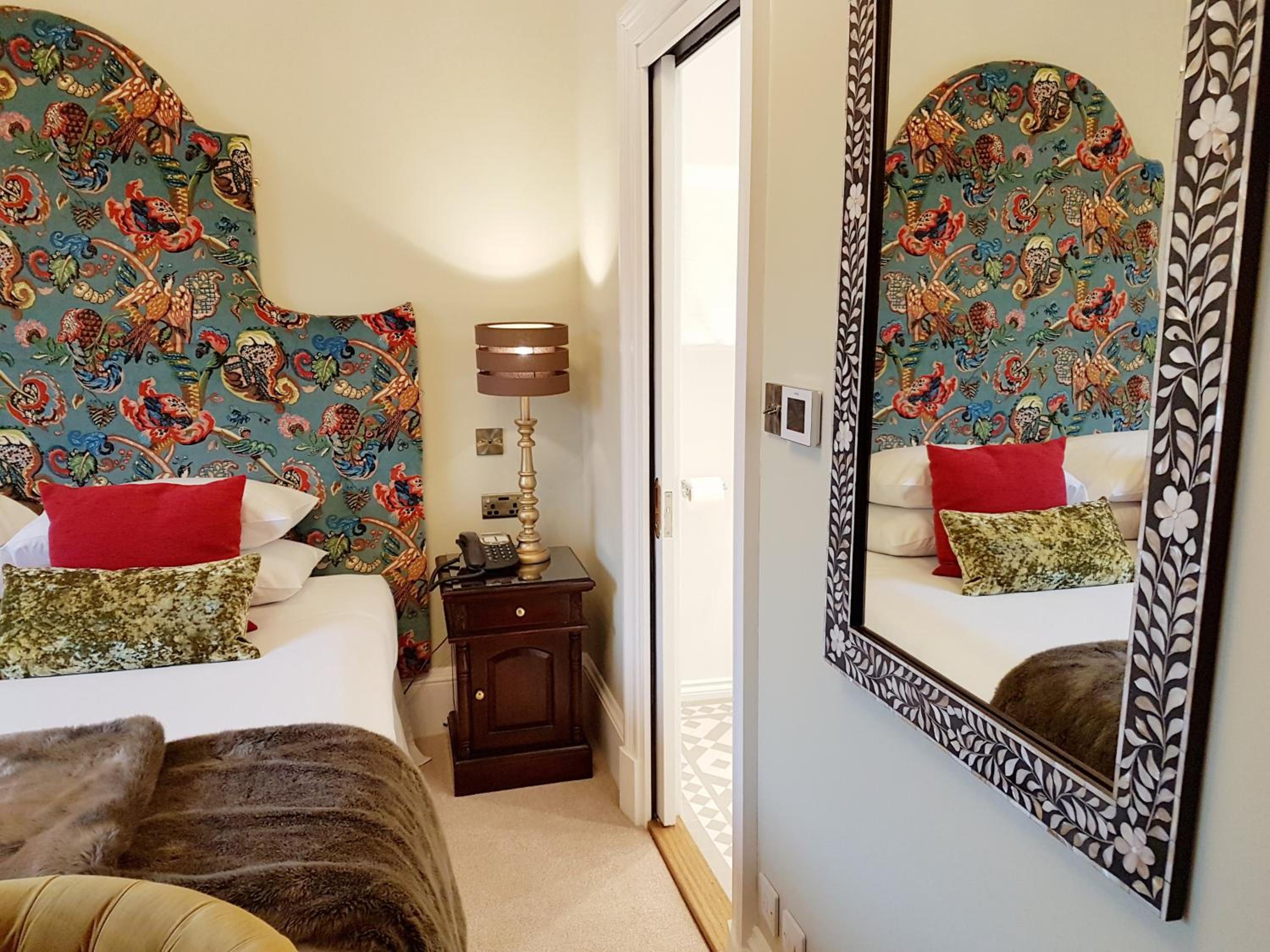 Barony House 5 Star Boutique BK Direct