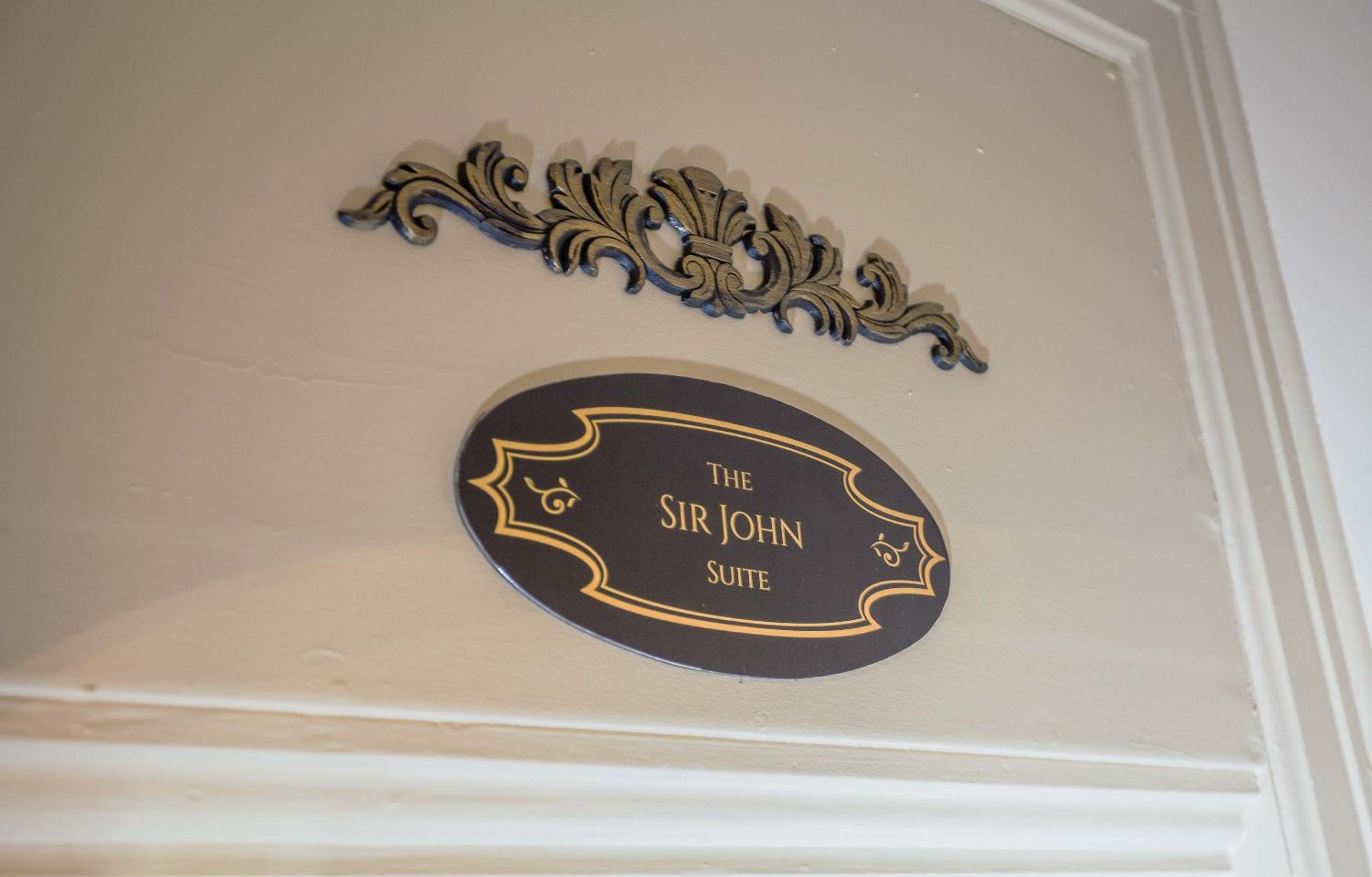 The Woodview Inn