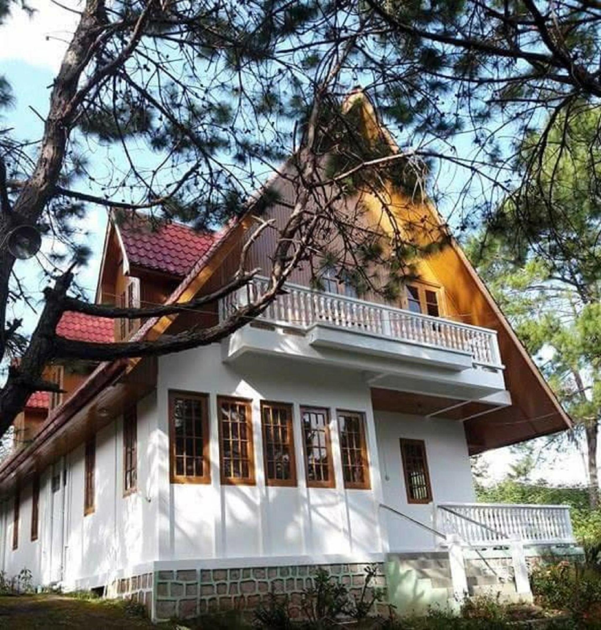 Hillock Villa