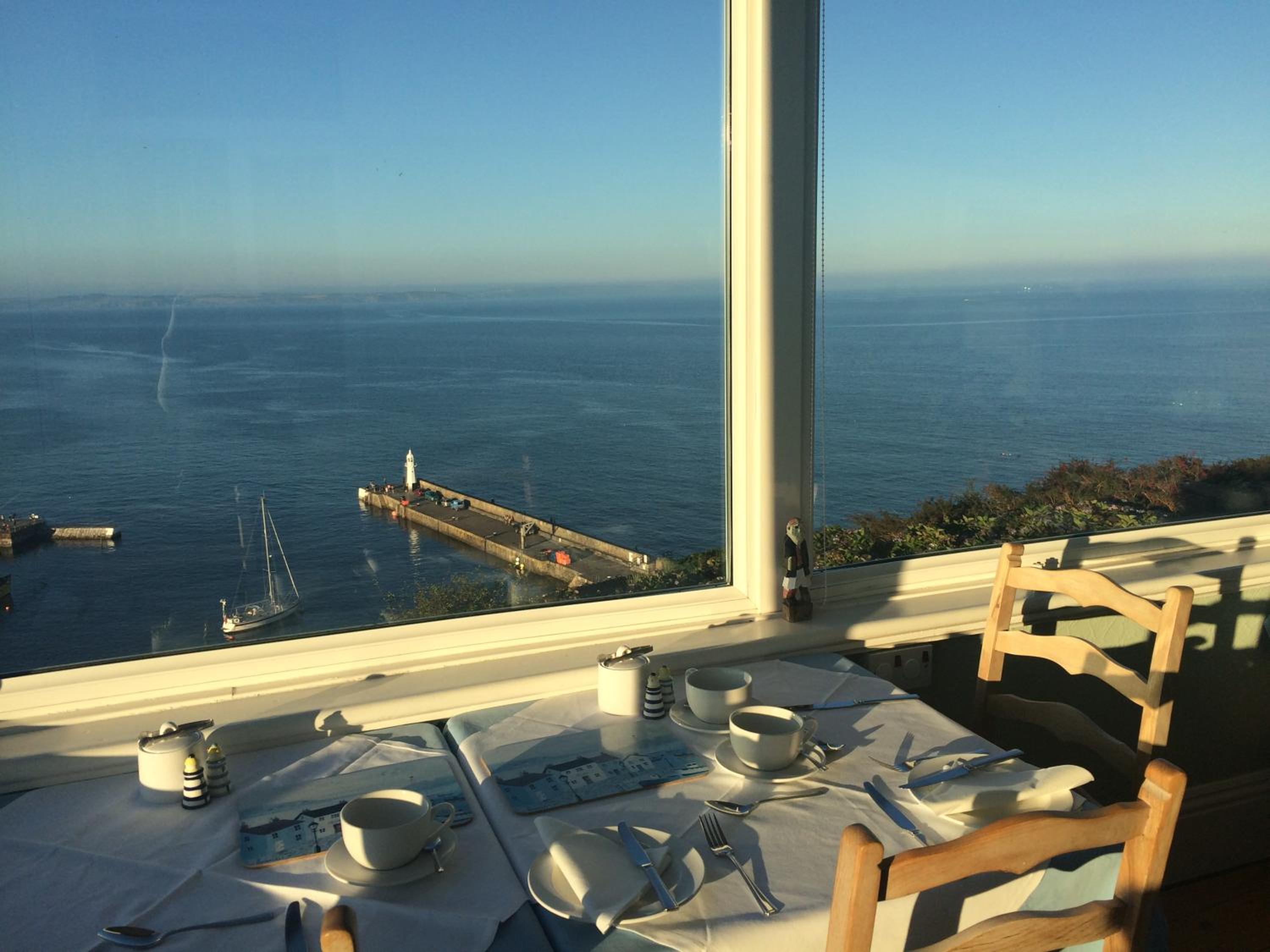 Honeycombe House view 4