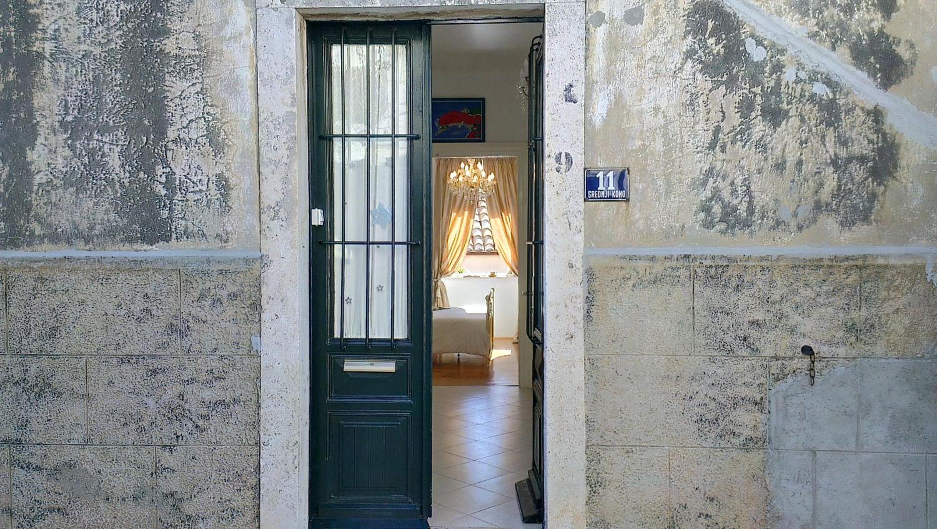 Romantic Studio Old Dinka - with Garden