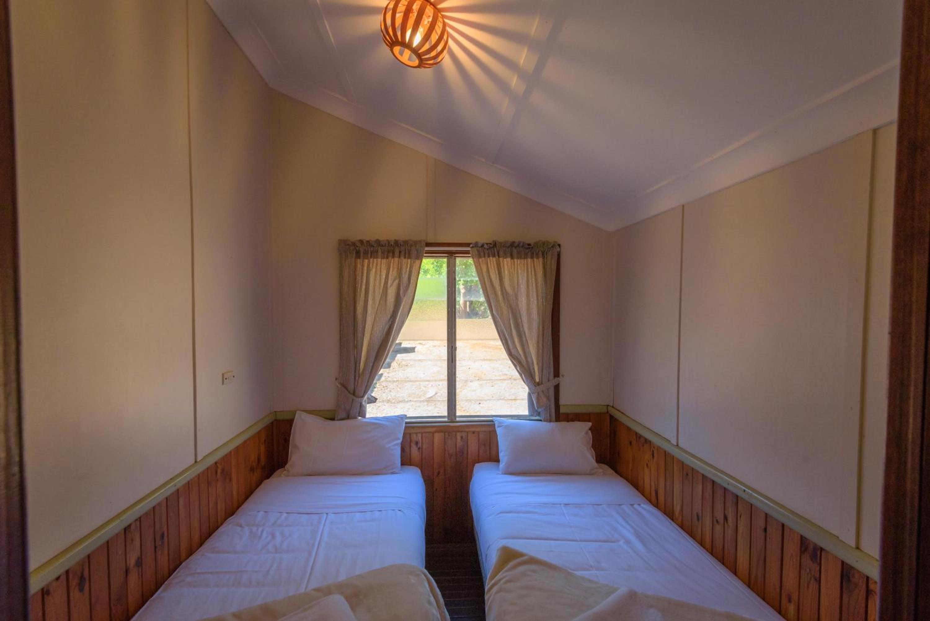 Lewana Cottages