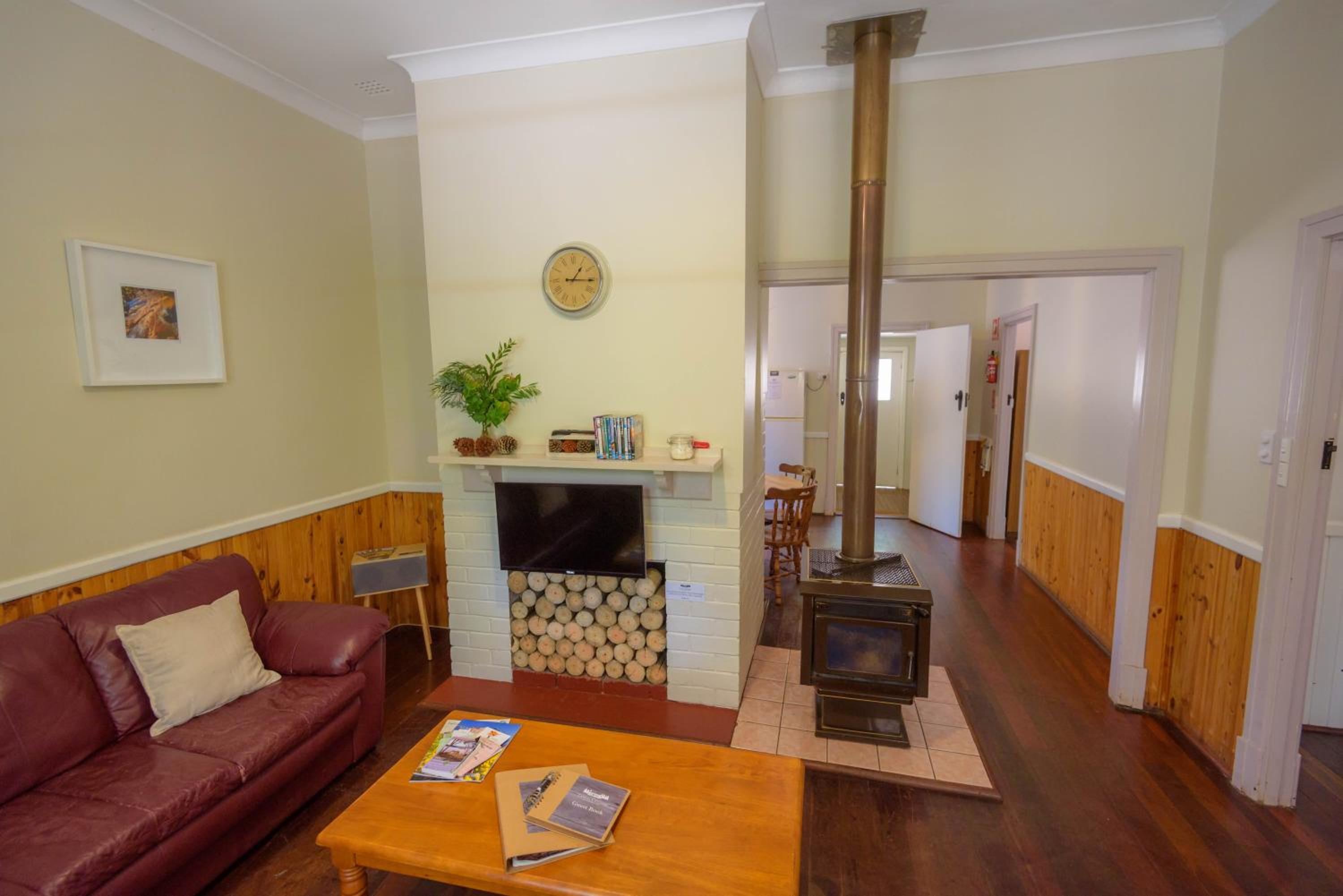 Lewana Cottages