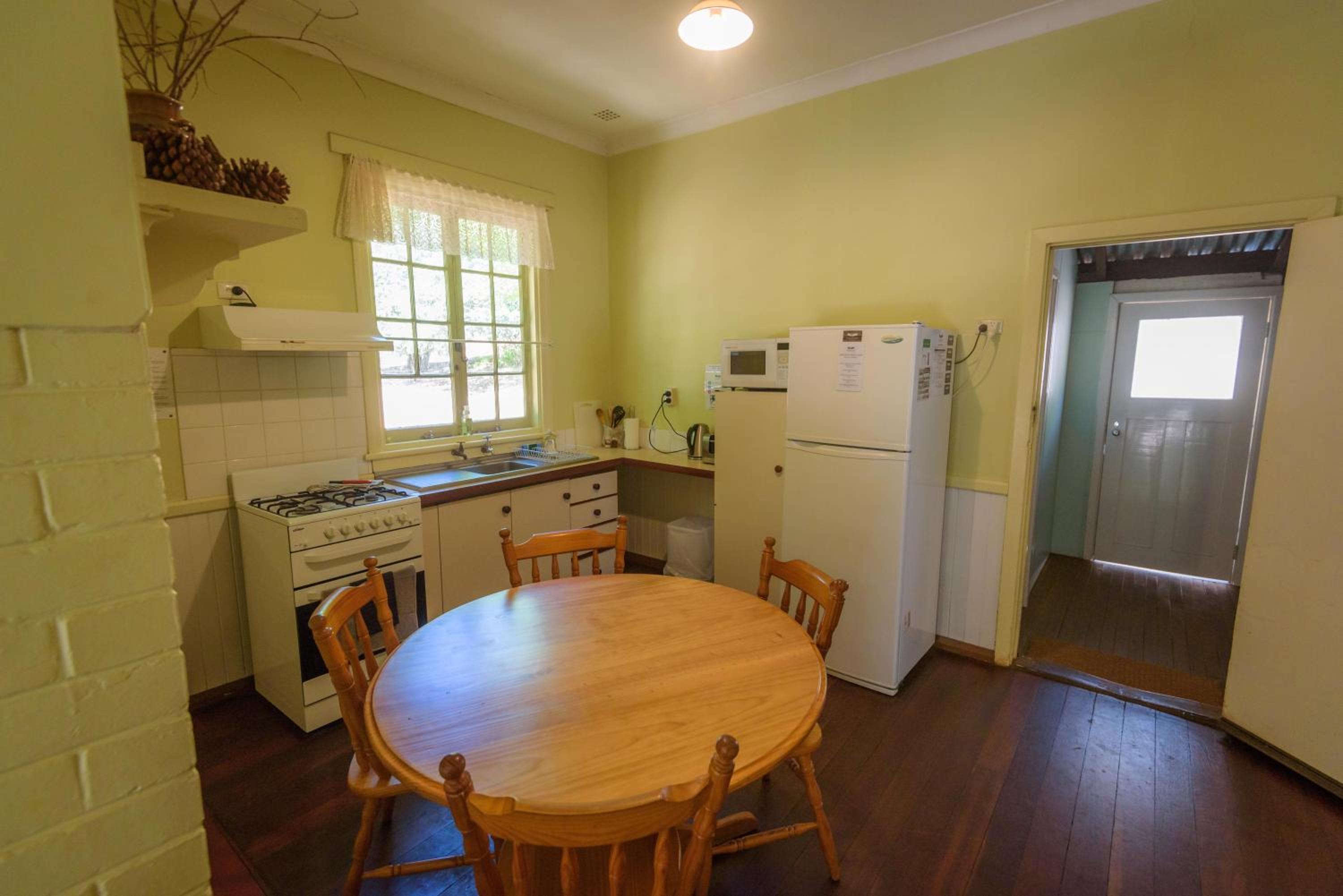 Lewana Cottages