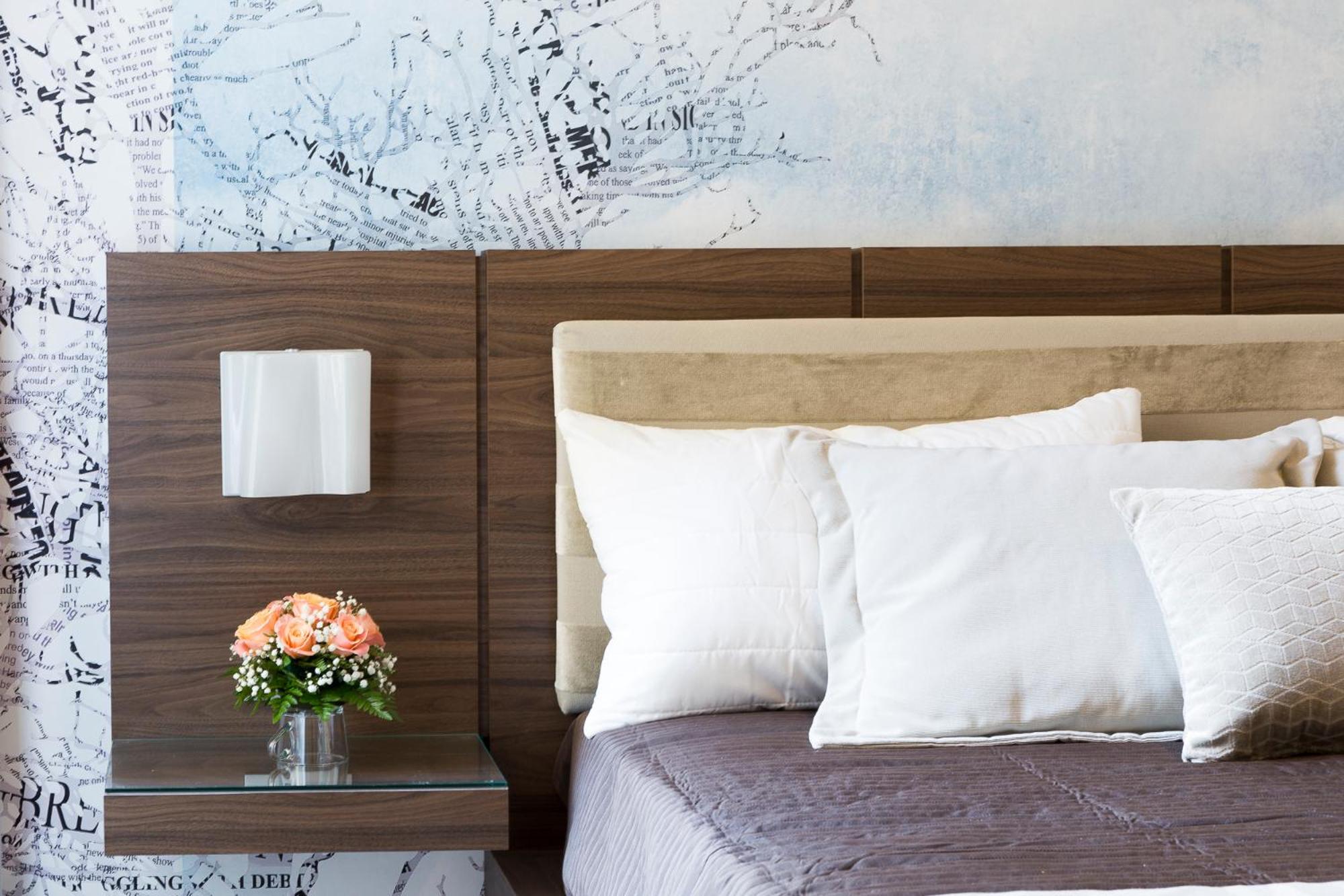 Rhome Suites
