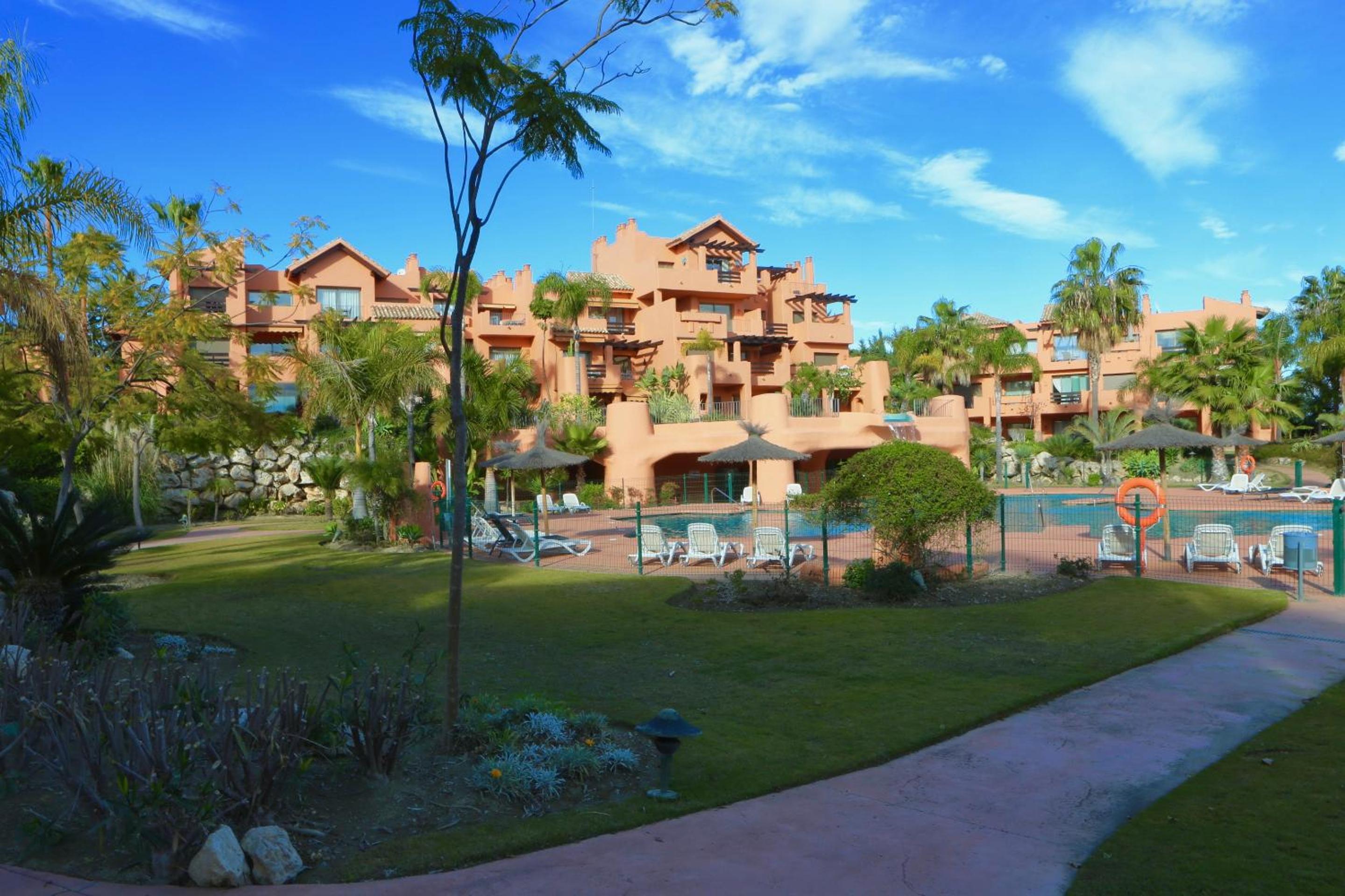 Garden home near the Beach
