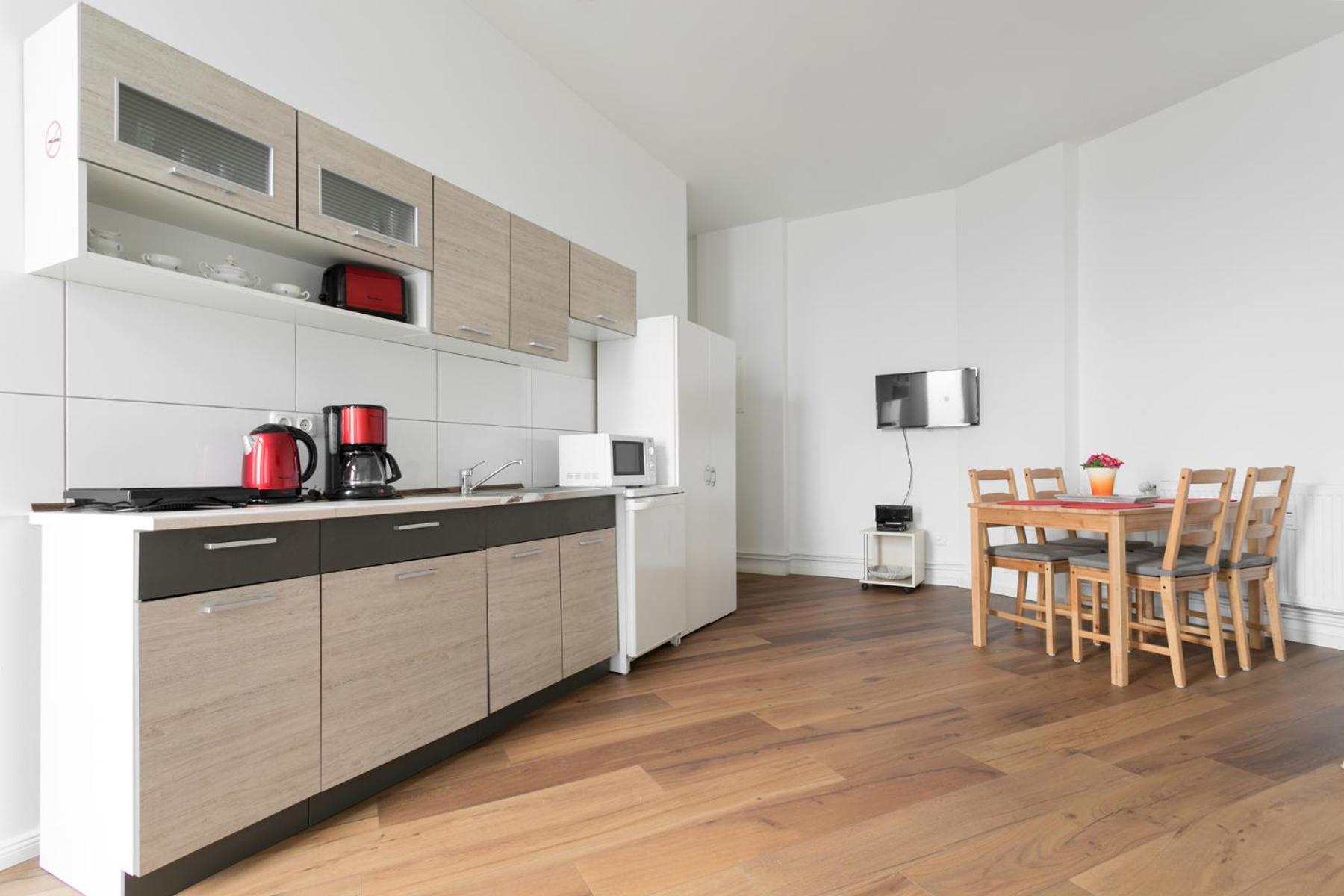 City Studio Apartment for 4, near Sonnenallee