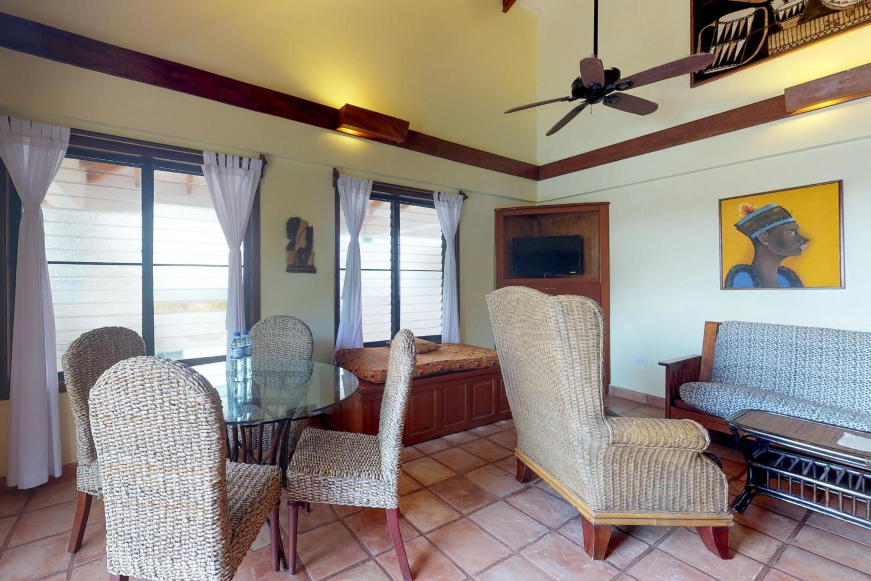 Condo #22 @ Beachside Villas