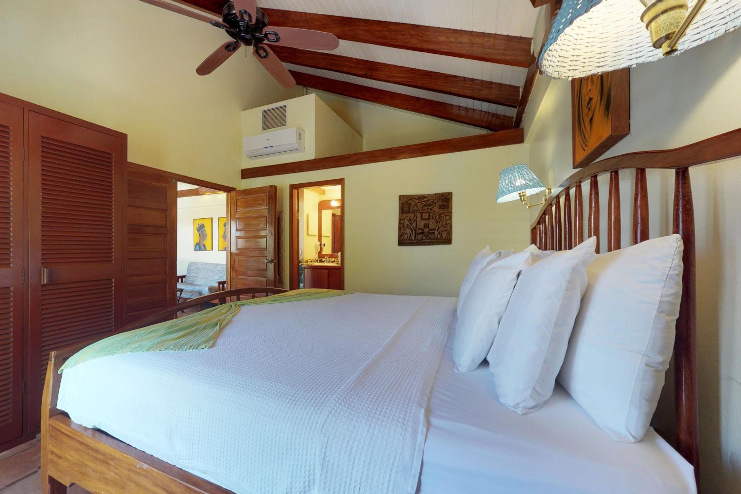 Condo #22 @ Beachside Villas