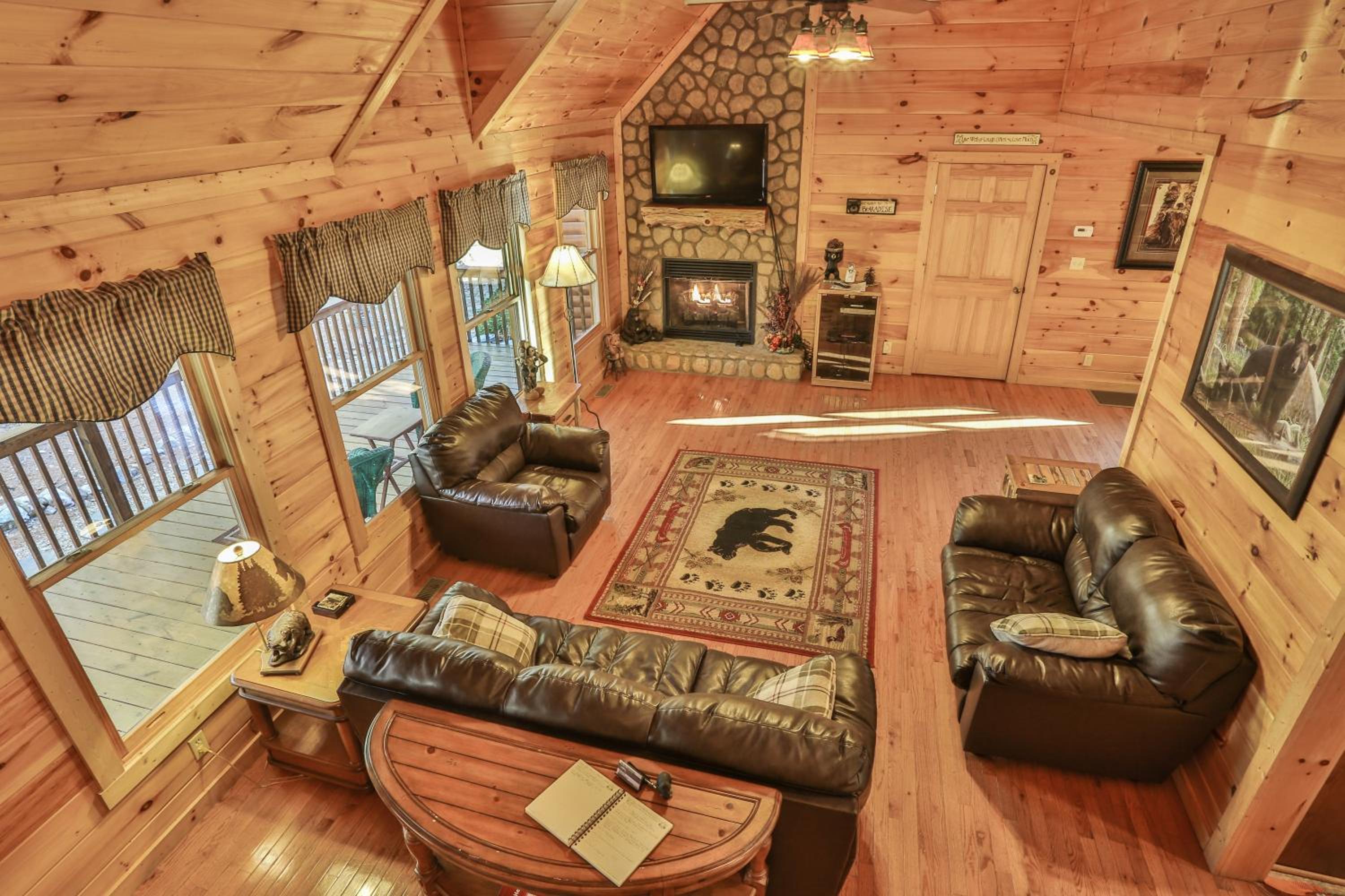 Bearadise Lodge