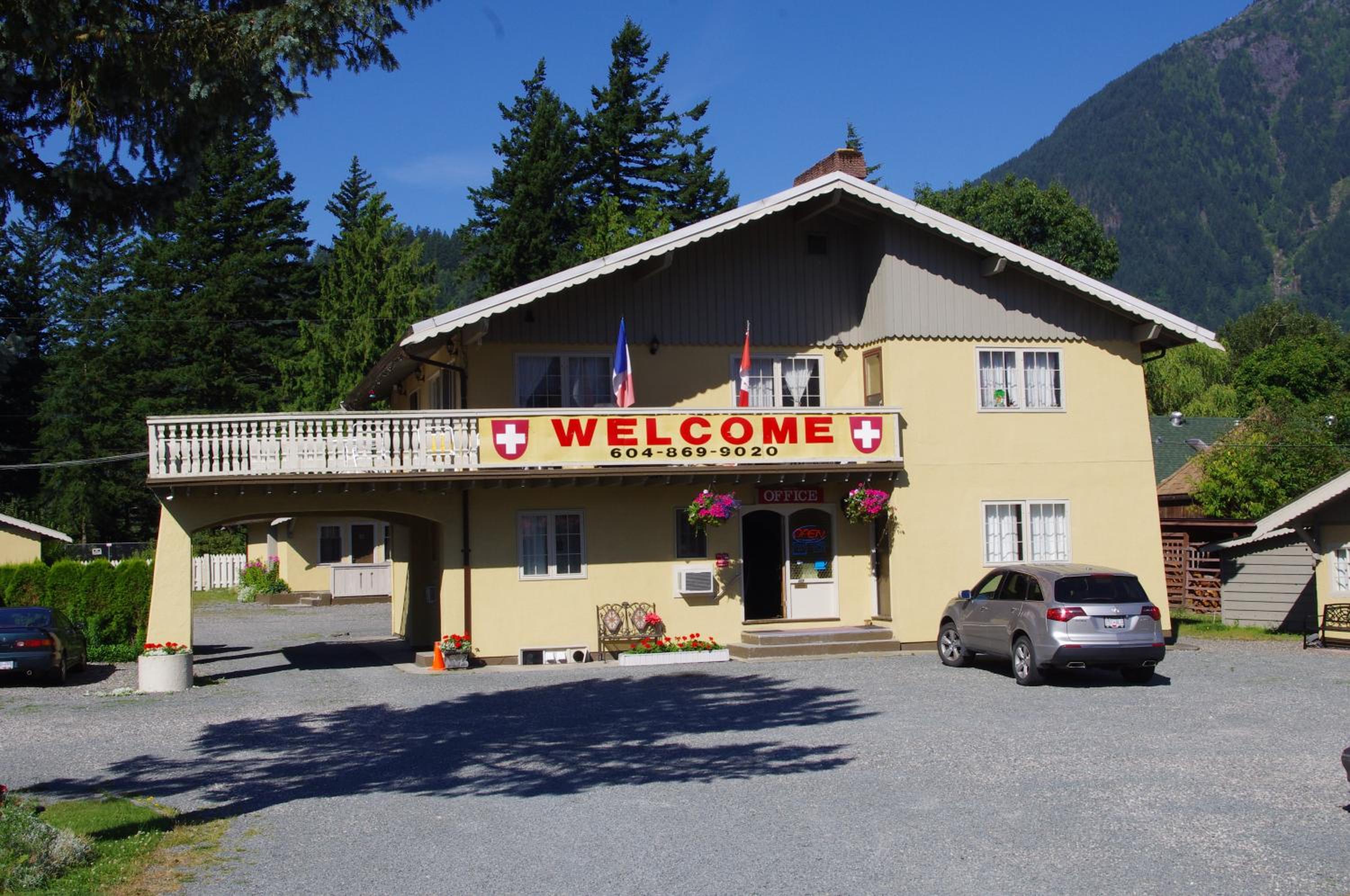 Richca Chalets Resort