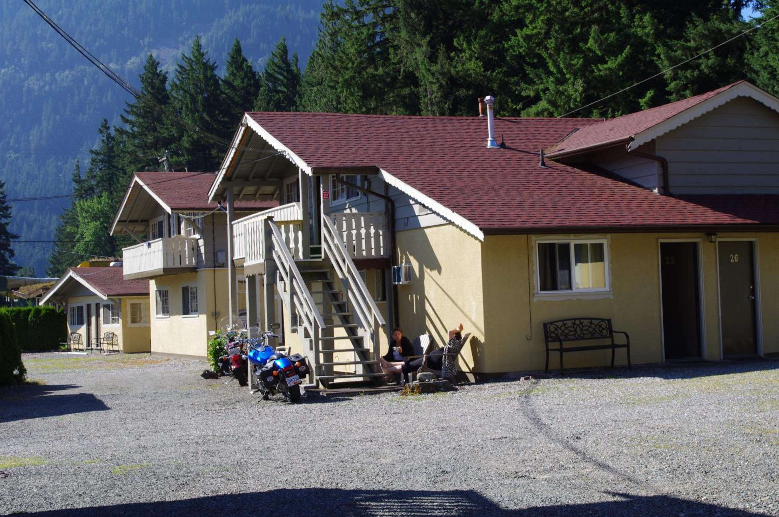 Richca Chalets Resort