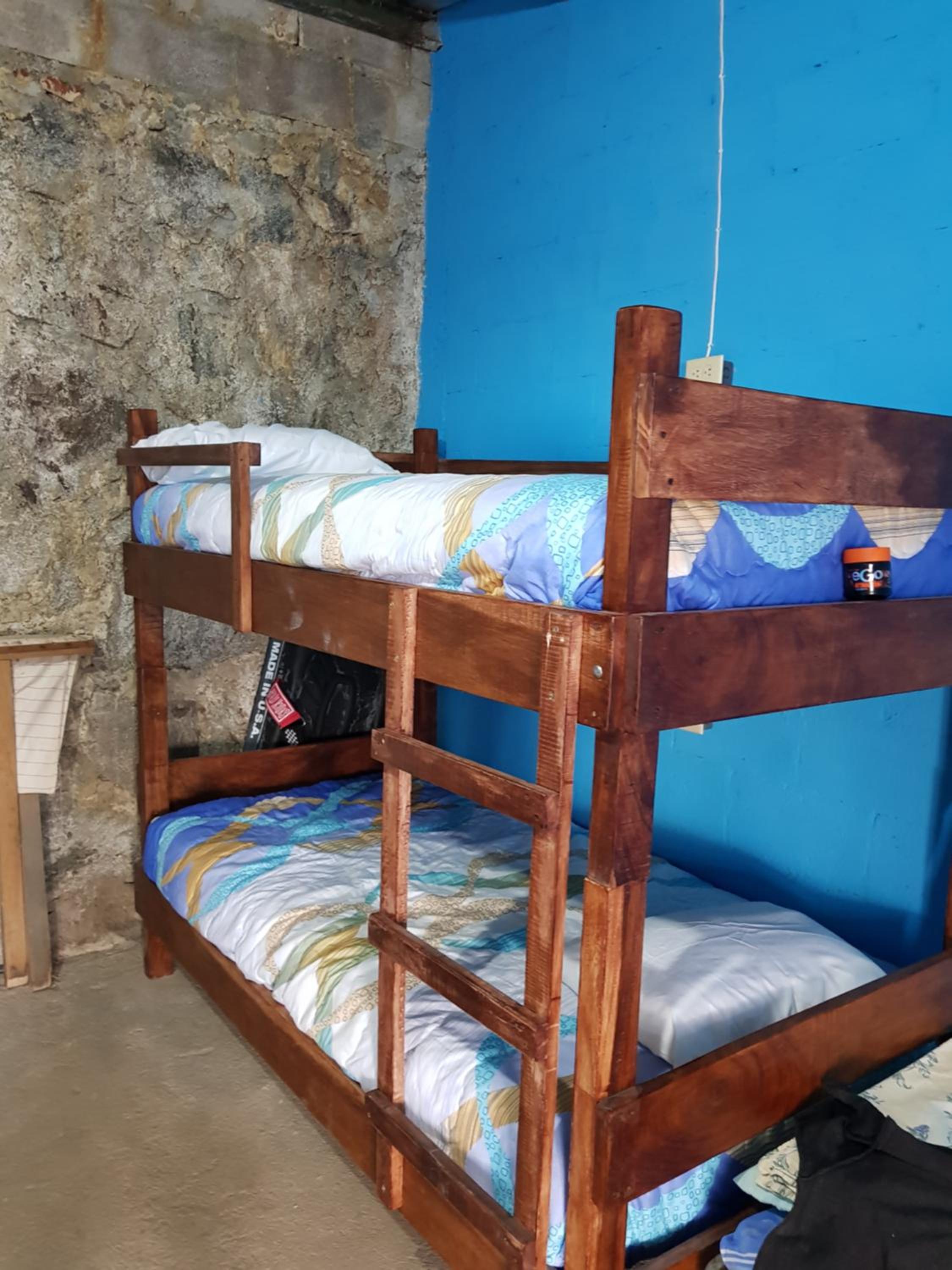 Captain Morgan Hostel Lake Coatepeque