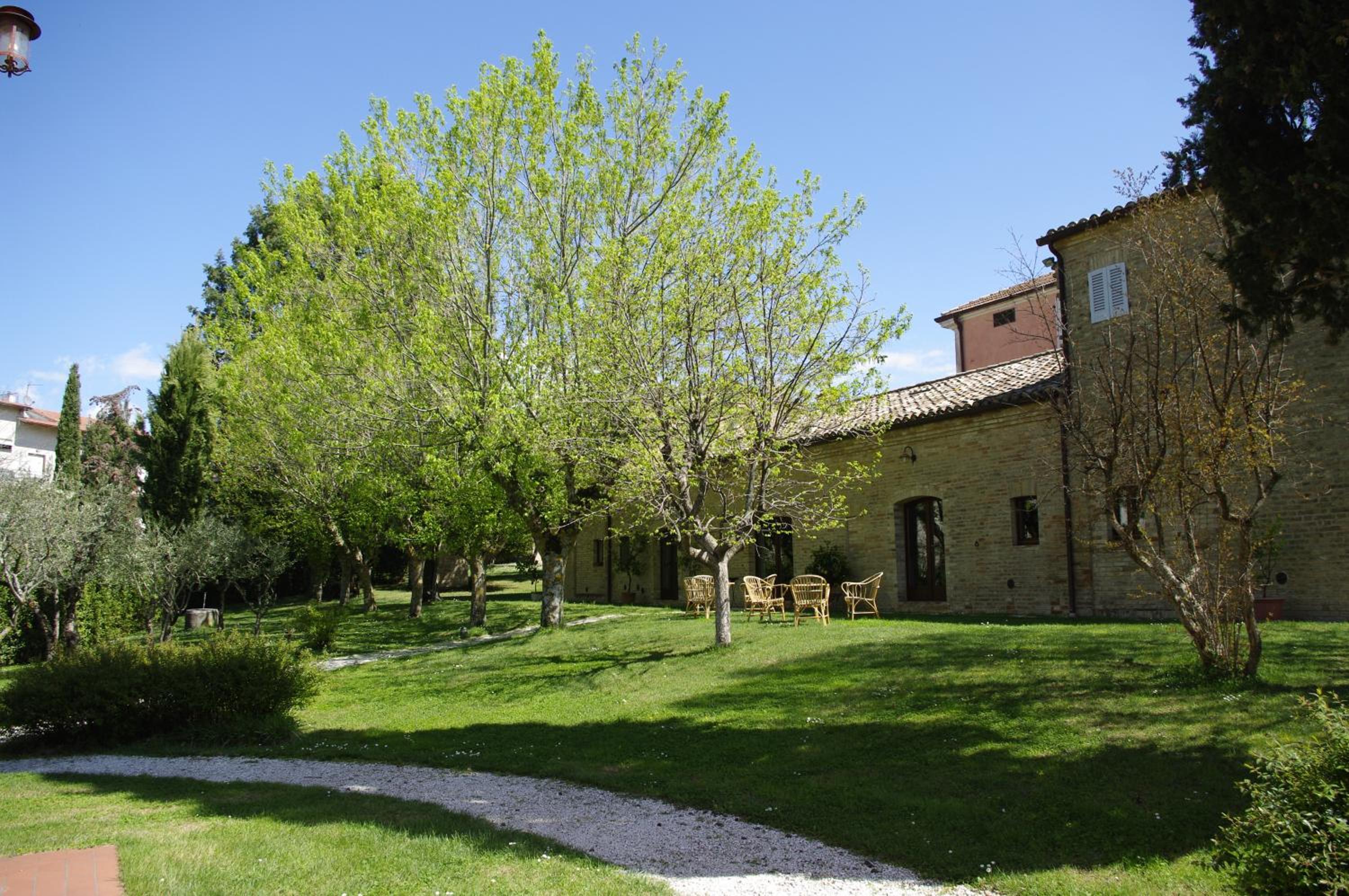 Photo 46