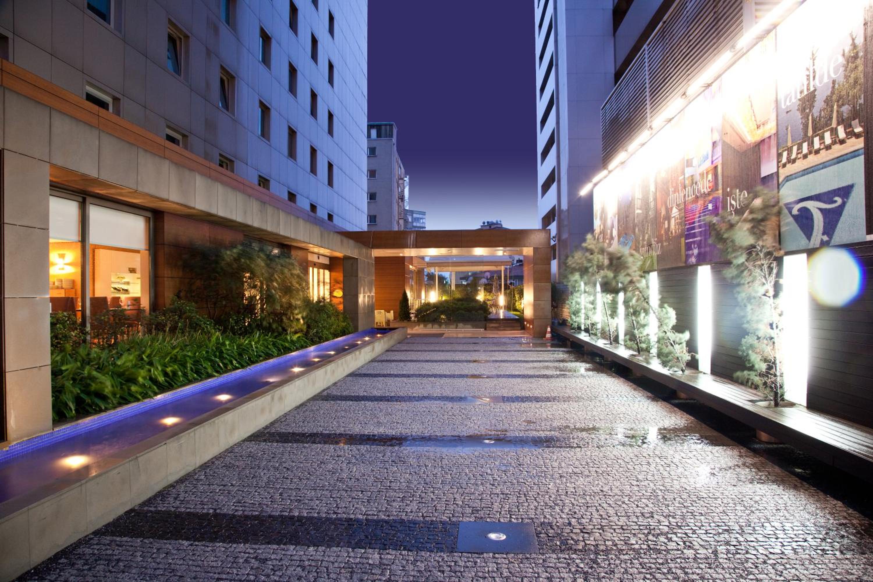 Divan Istanbul City - Image 19