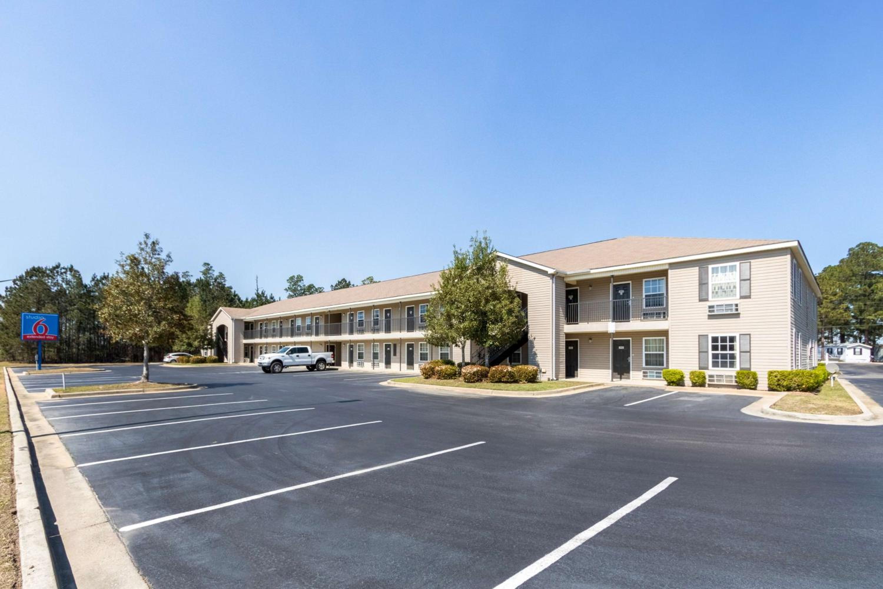 Statesboro Vacations - Studio 6-Statesboro, GA - Property Image 8