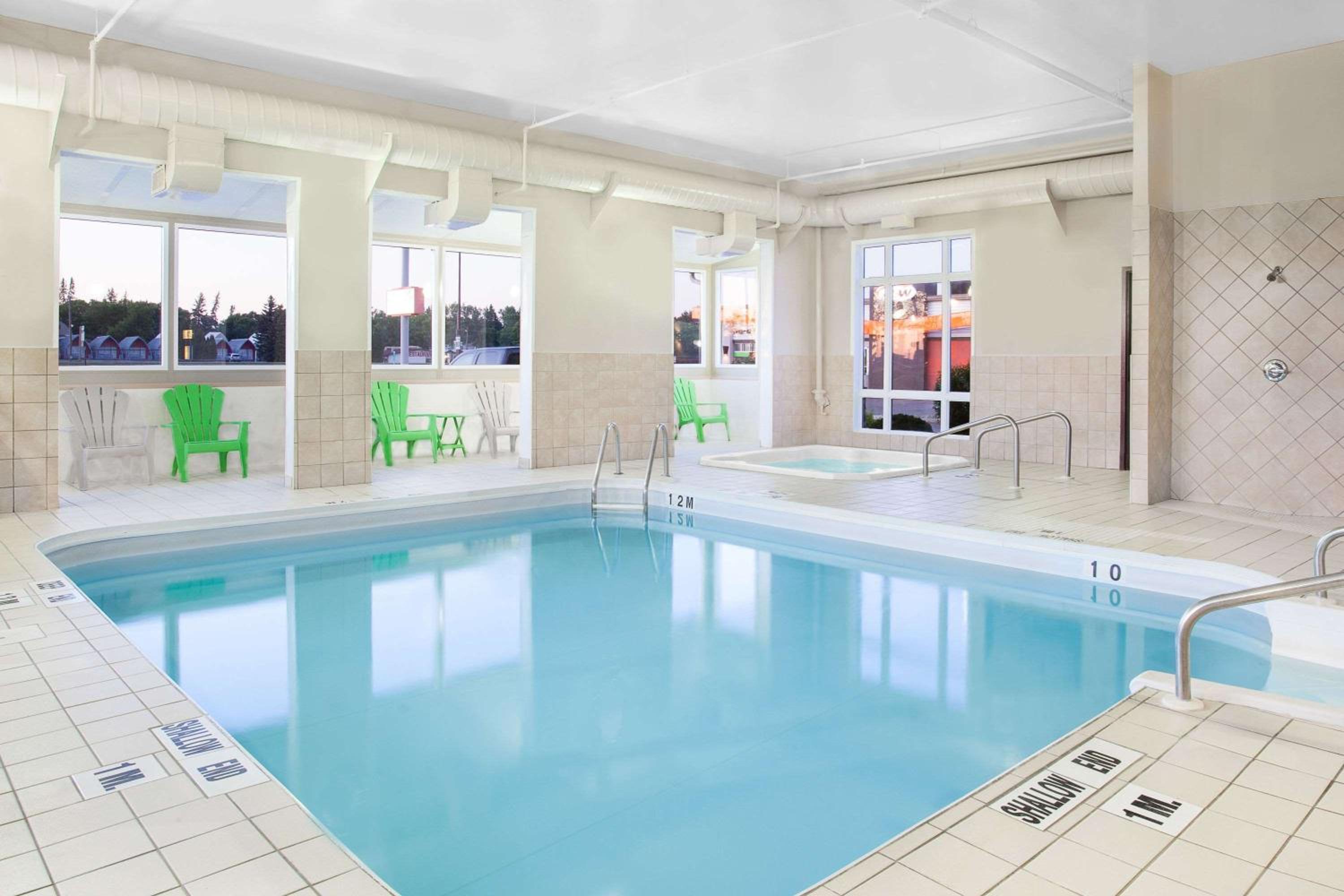 Brandon Vacations - Super 8 by Wyndham Brandon MB - Property Image 7