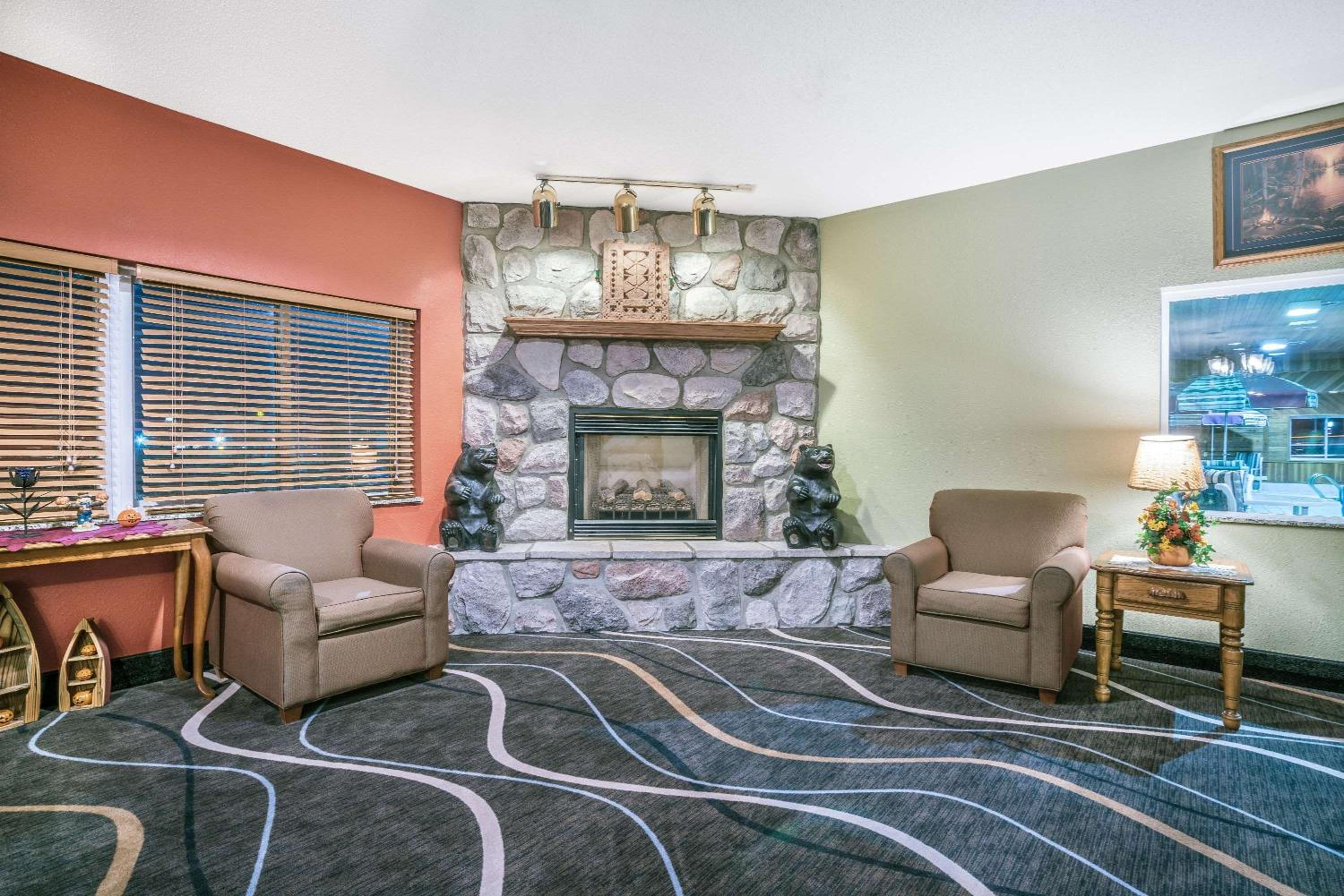 Super 8 by Wyndham Osseo WI view 2