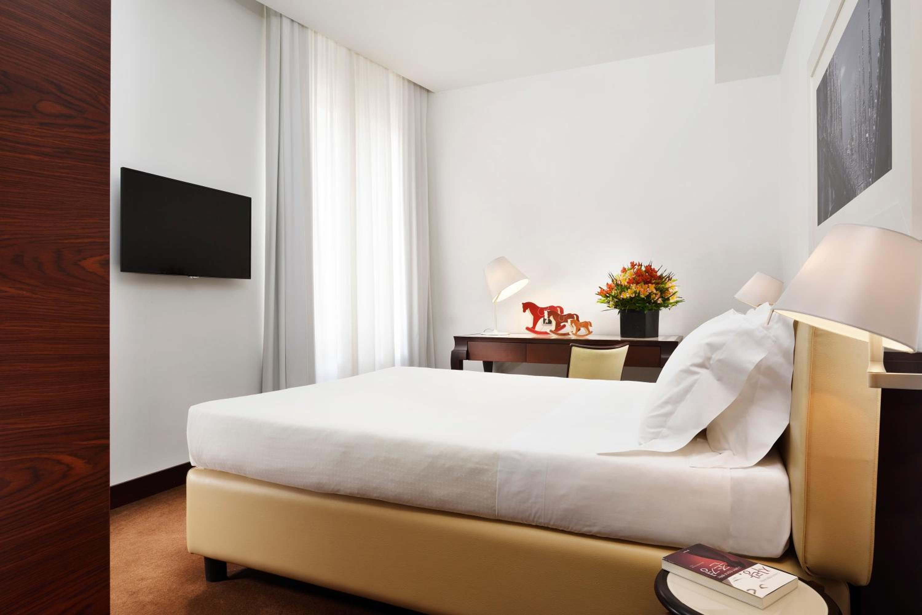 Castello Sforzesco Suites by Brera Apartments — 10