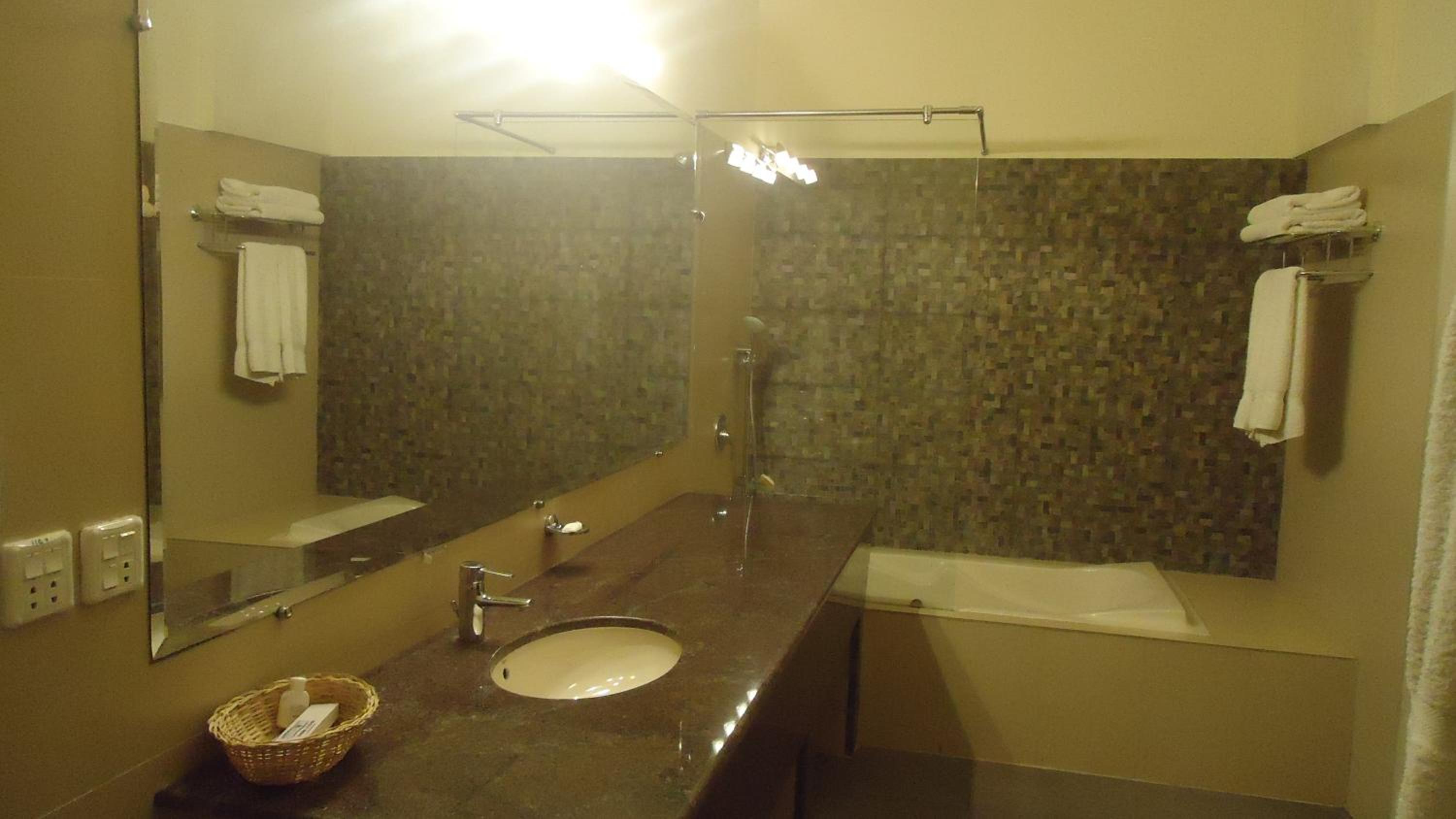 Photo 43