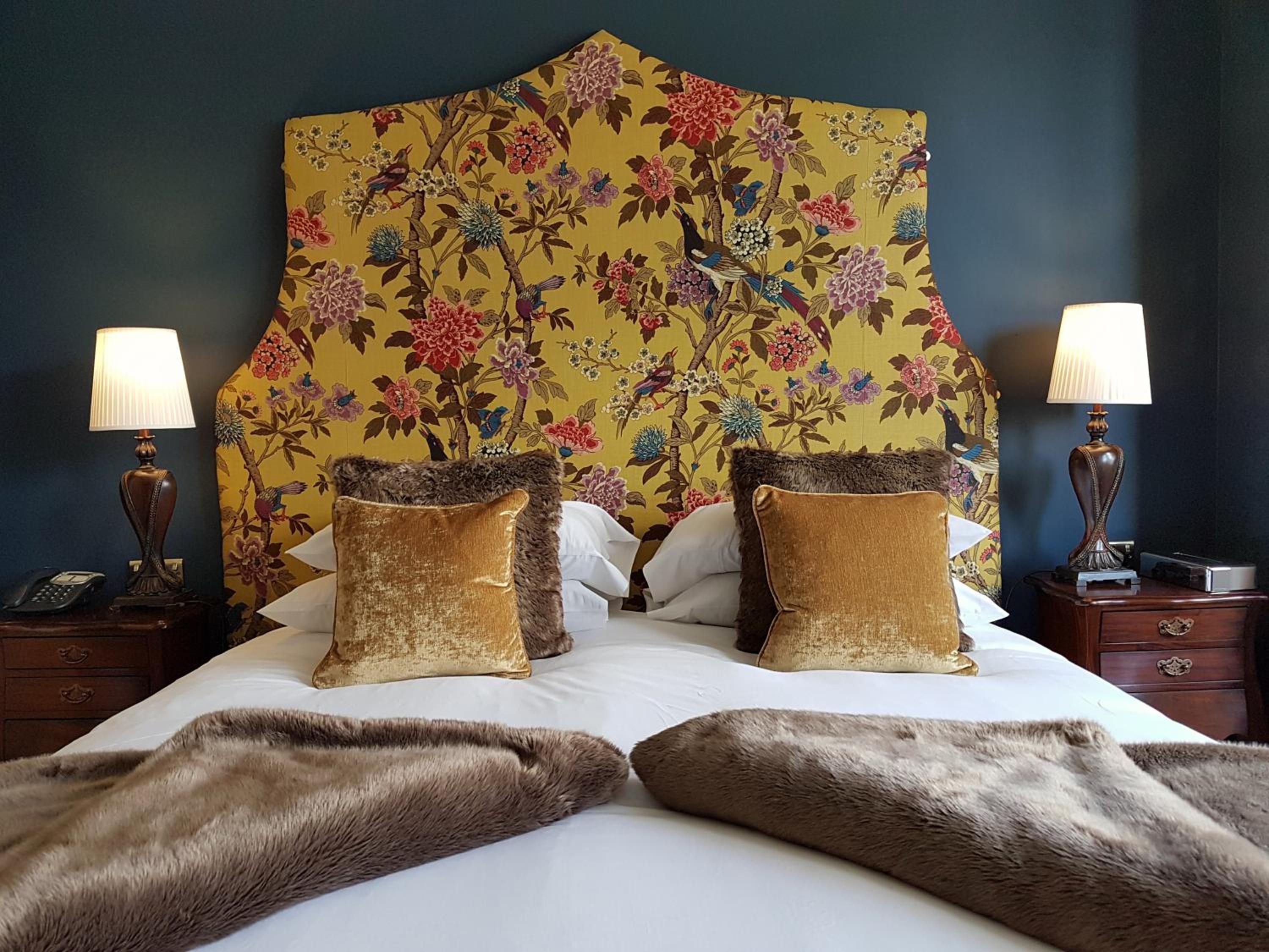 Barony House 5 Star Boutique BK Direct