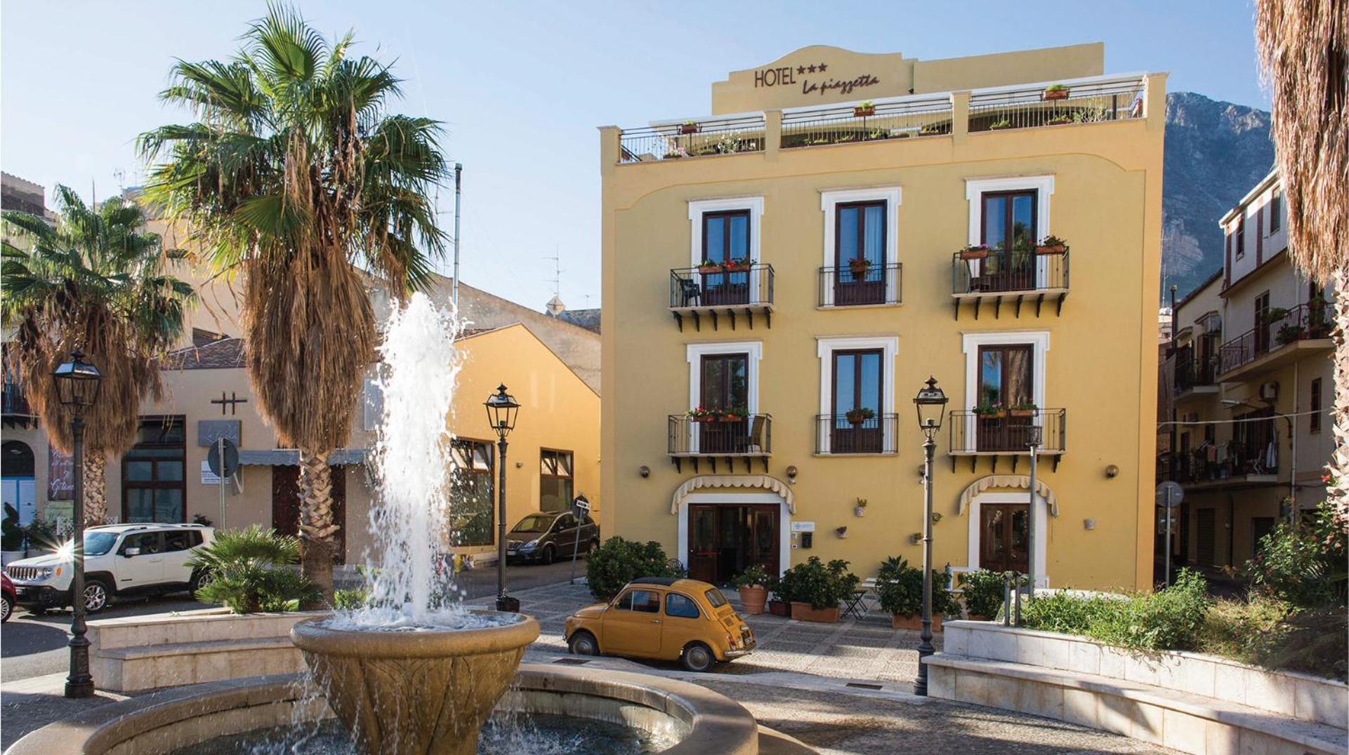 Hotel La Piazzetta - Image 1