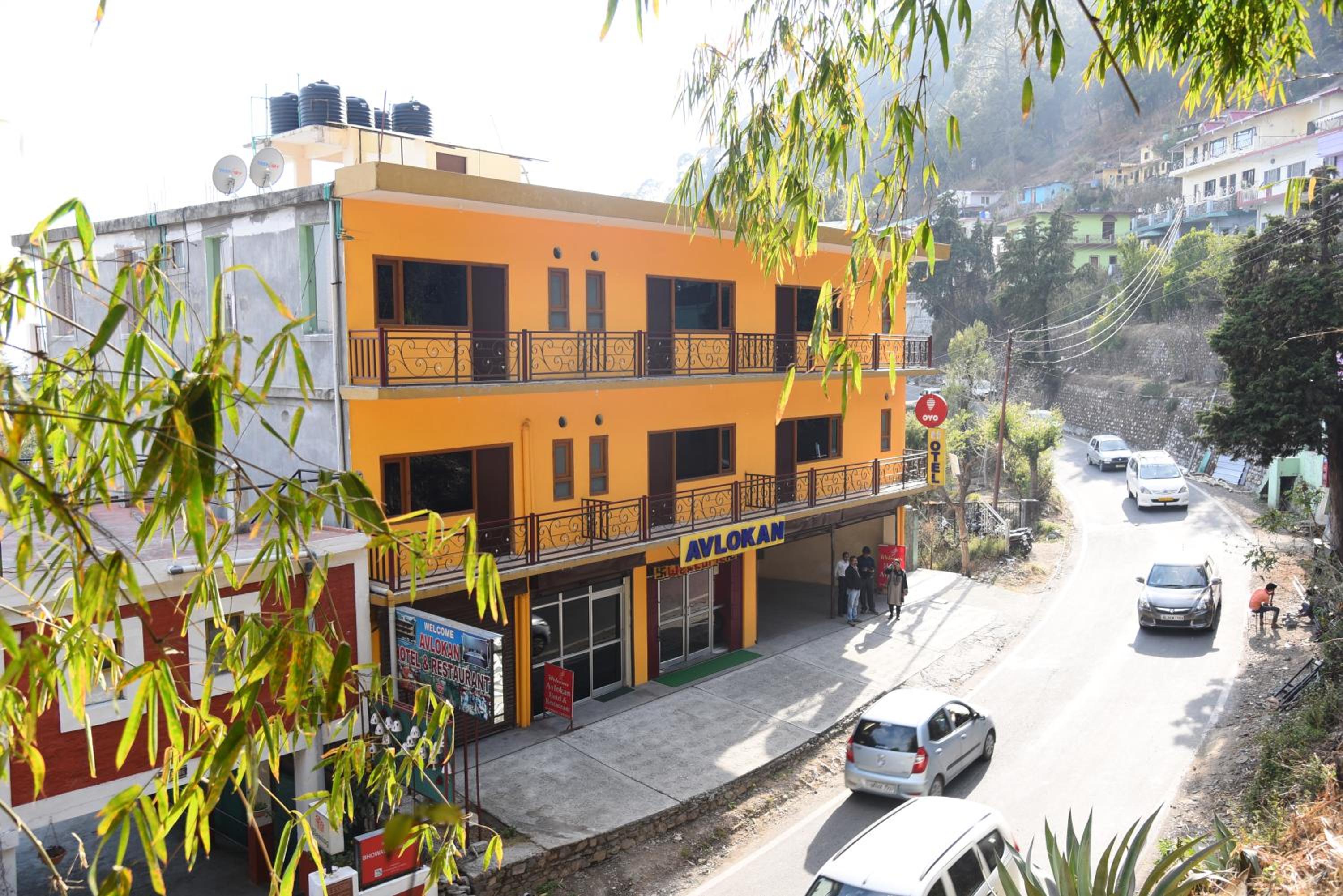 Hotel Avlokan - Near Kainchi Dham Mandir view 3