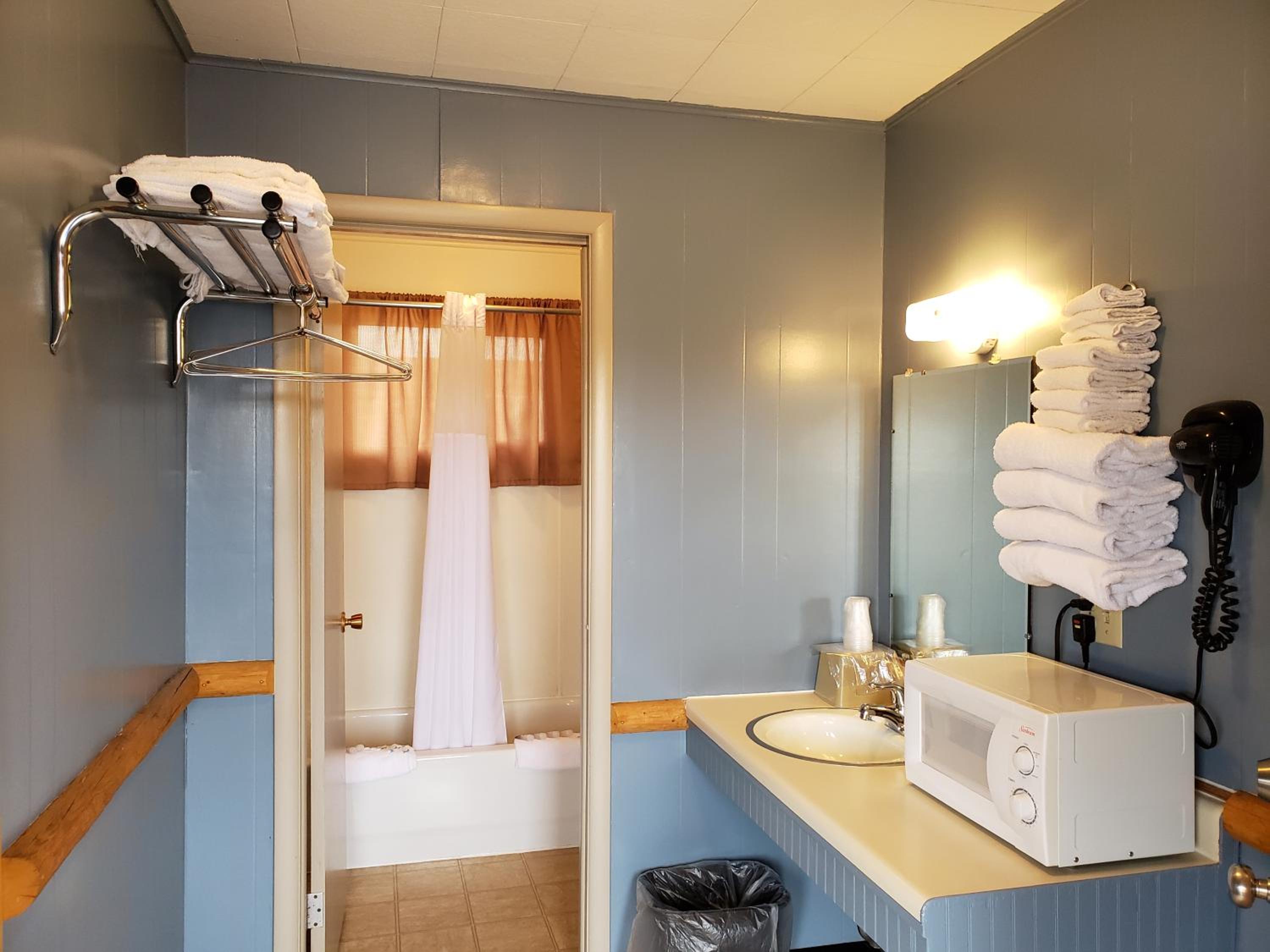 Big Bear Motel