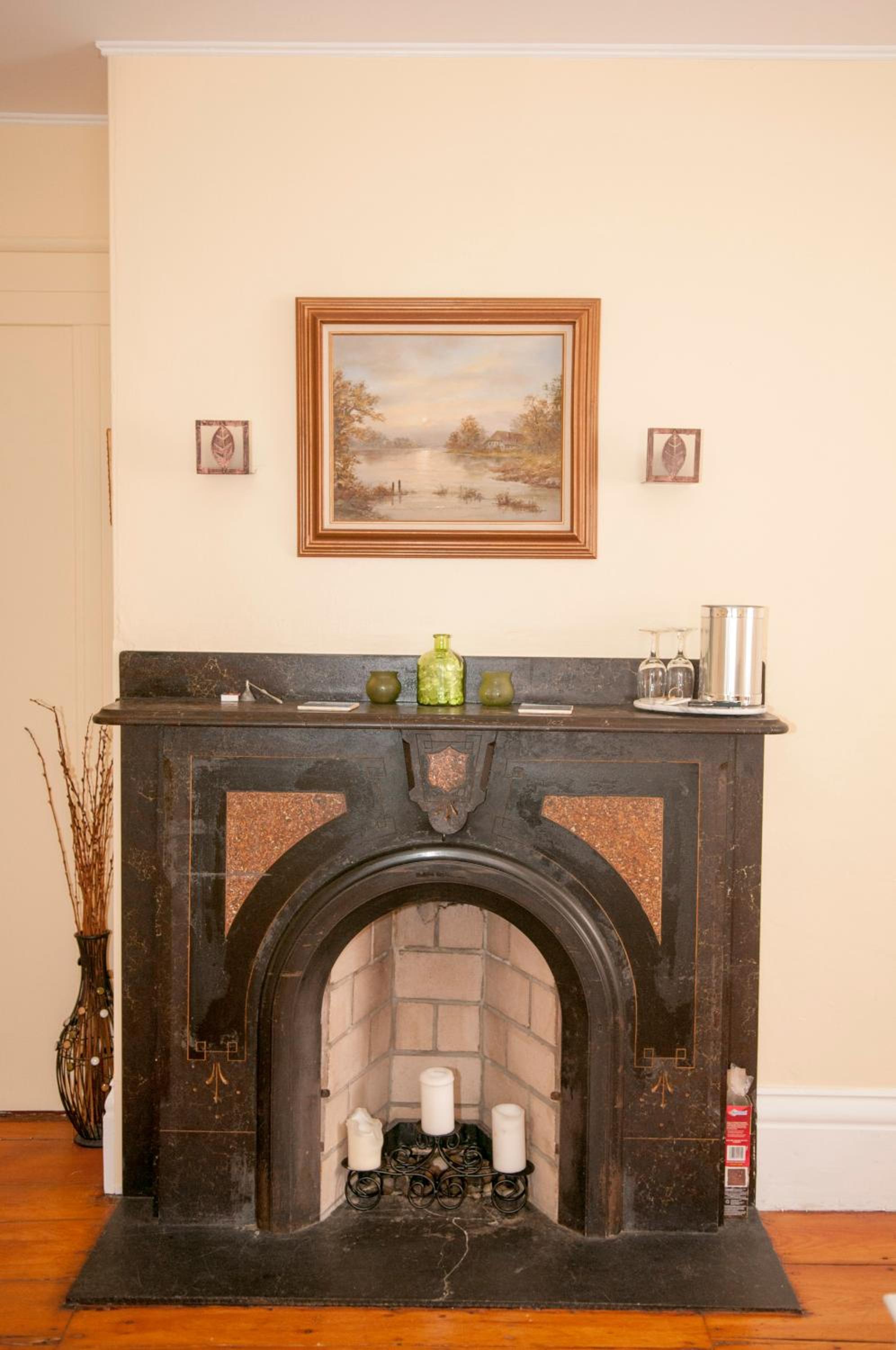 Candlebay Inn