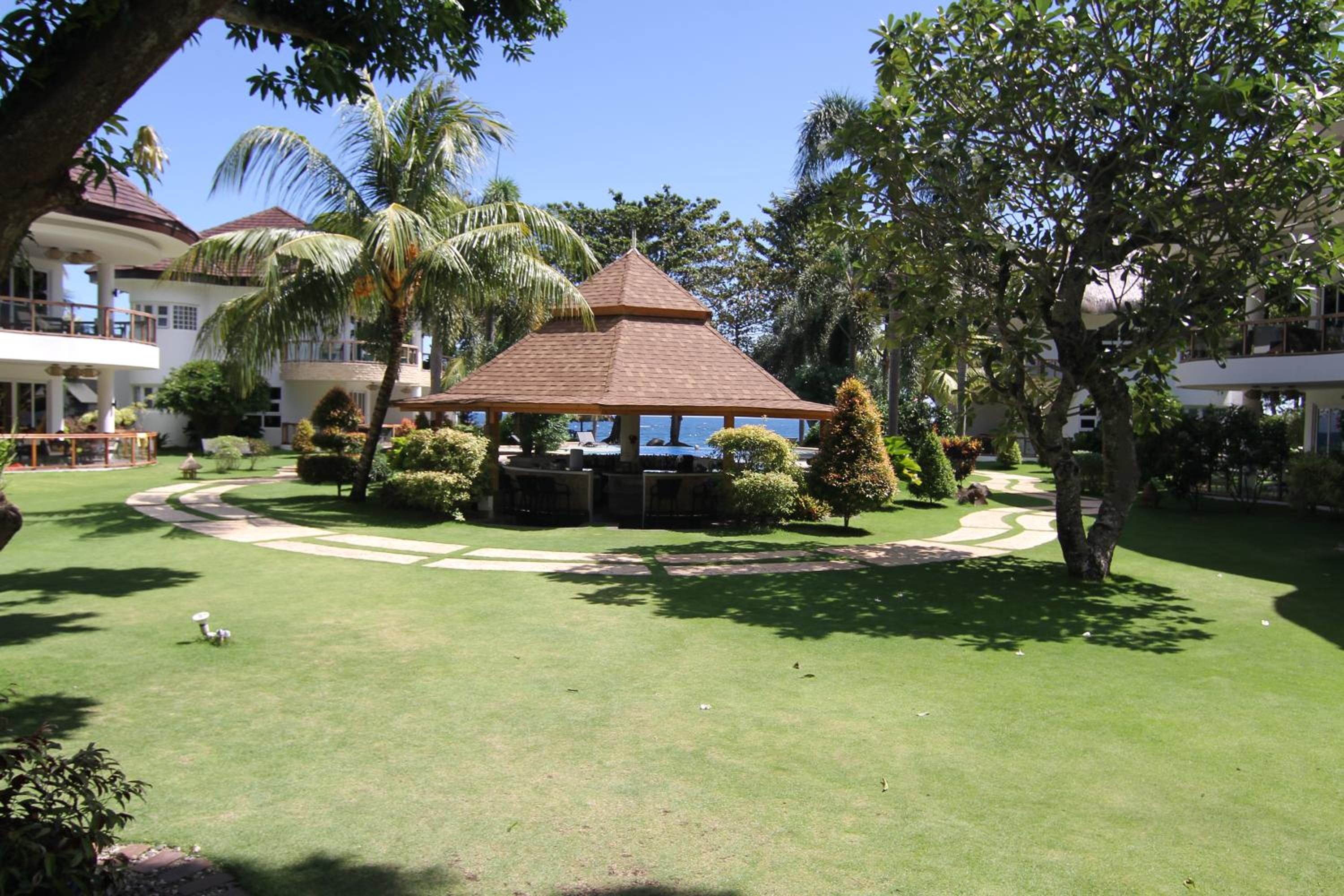 Vida Homes Condo Resort
