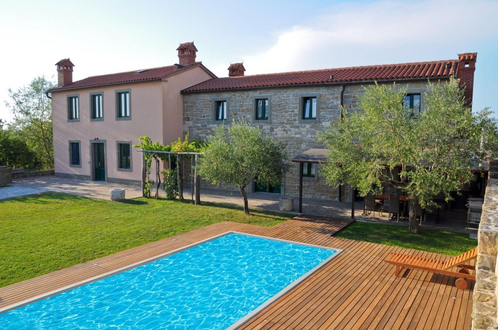 Gorgeous Istrian Villa view 3