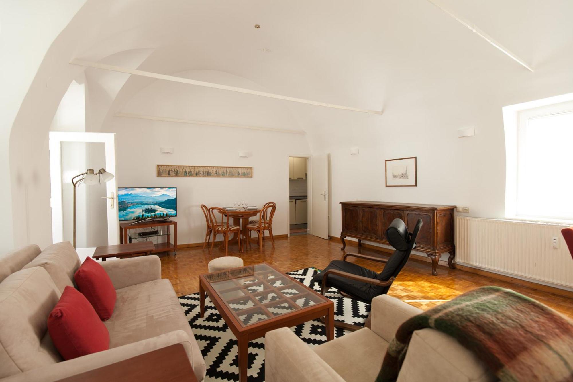 Hotel Charming apartment Laura Tour As Ljubljana by Town Hall - Image 1