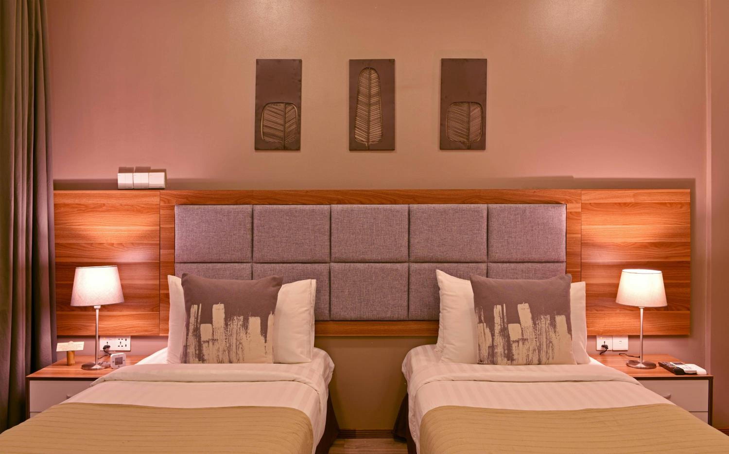 Veli Vilaa Dhiffushi - Beachfront