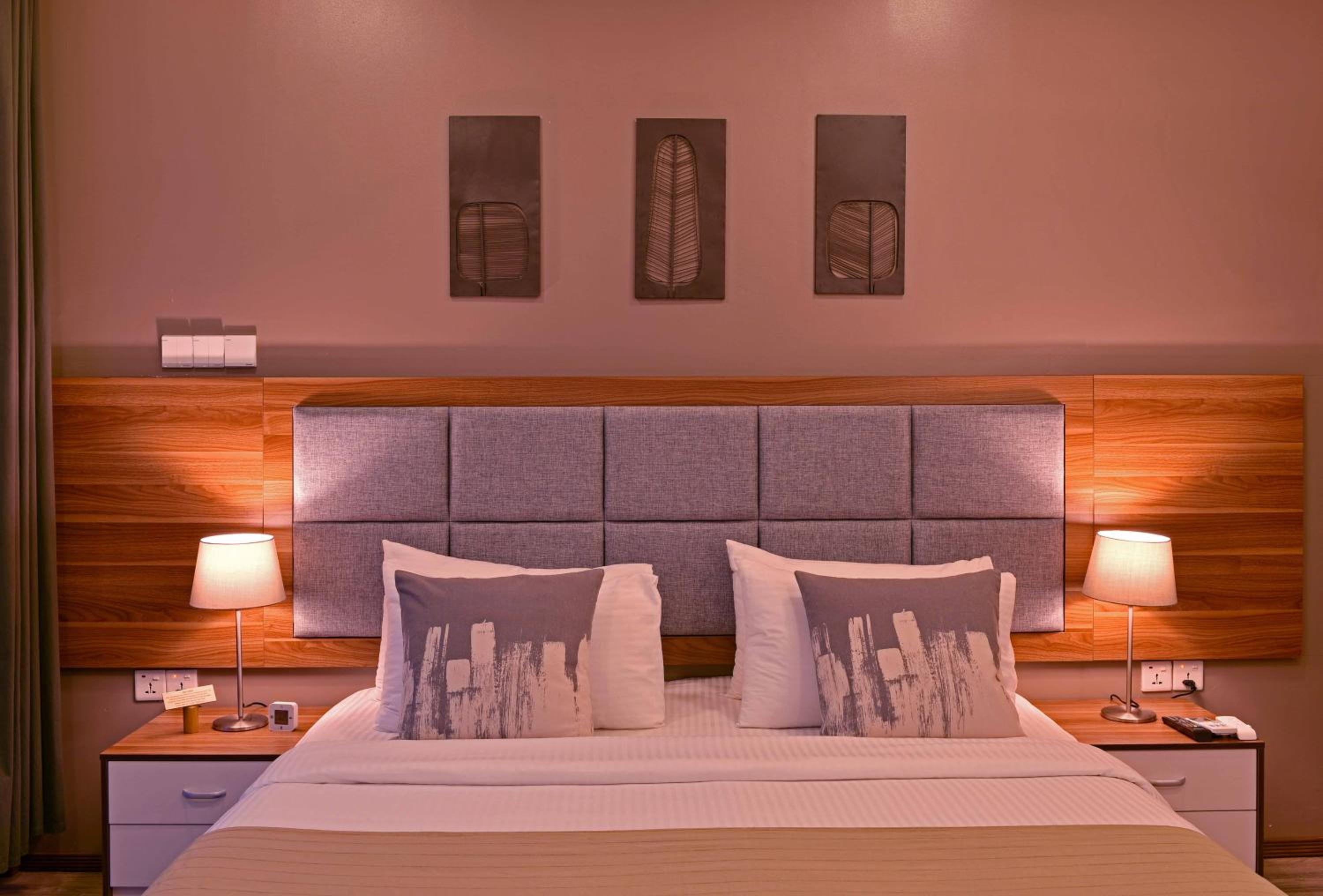 Veli Vilaa Dhiffushi - Beachfront