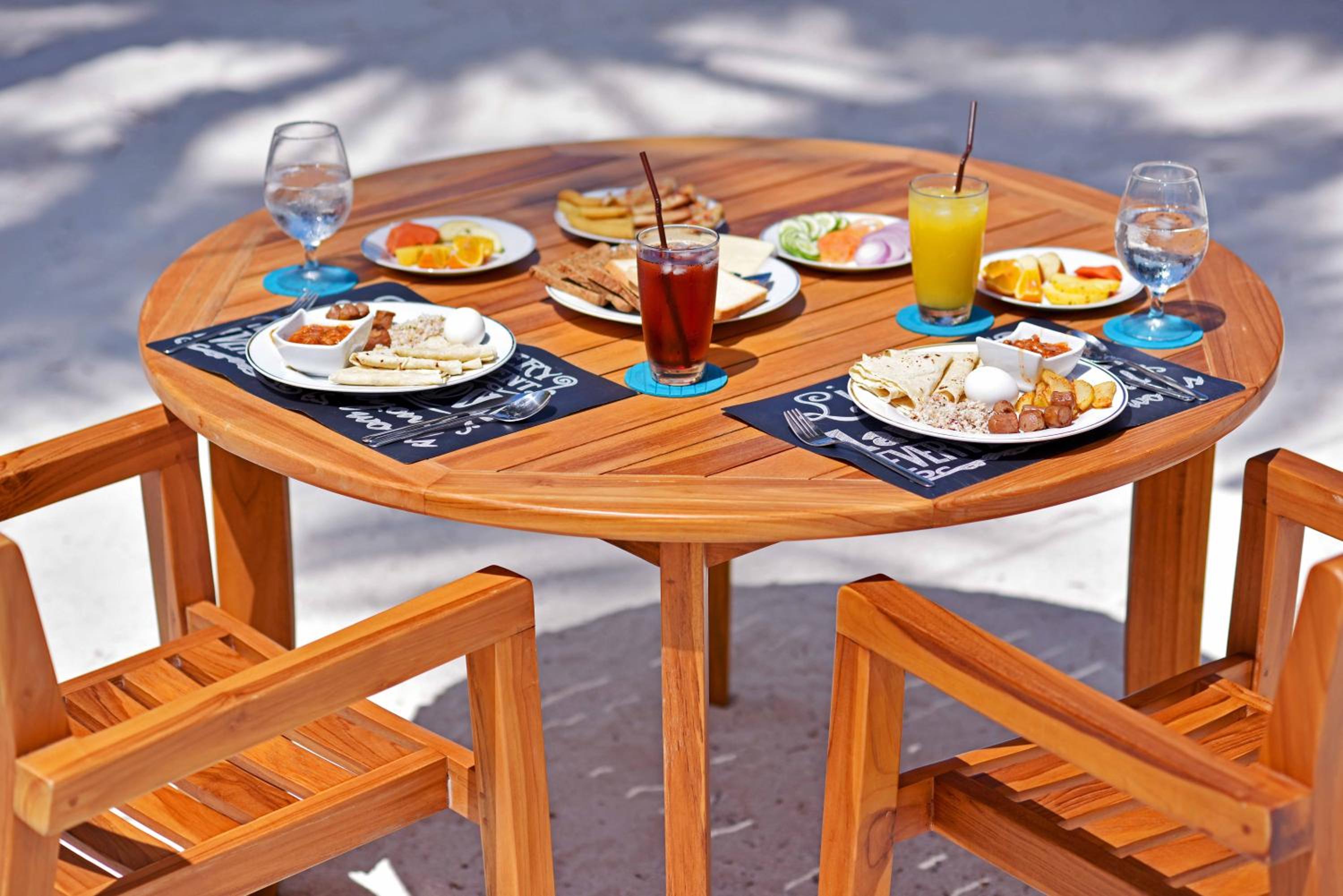 Veli Vilaa Dhiffushi - Beachfront photo 3