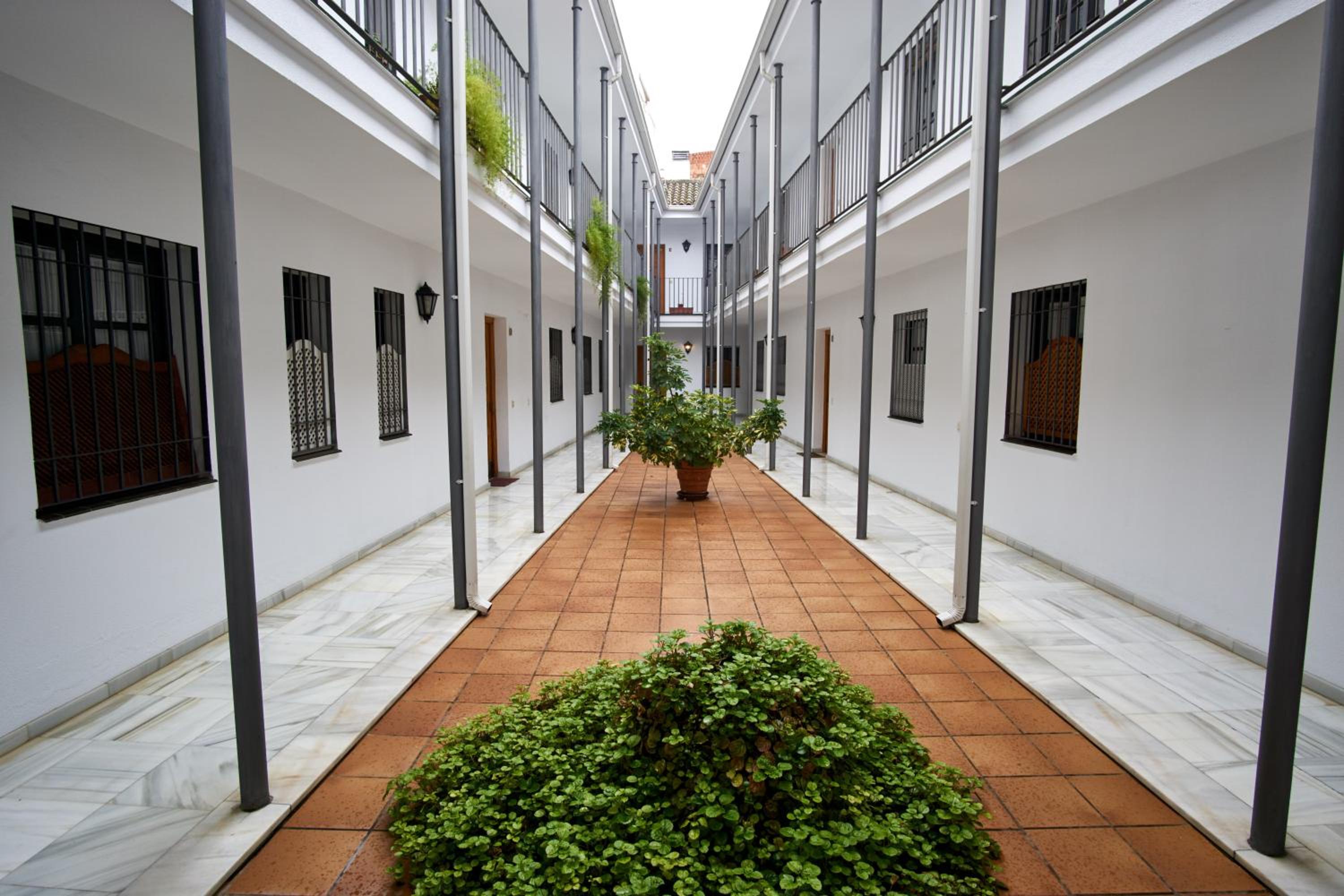 Monsalves Courtyard by Valcambre view 4