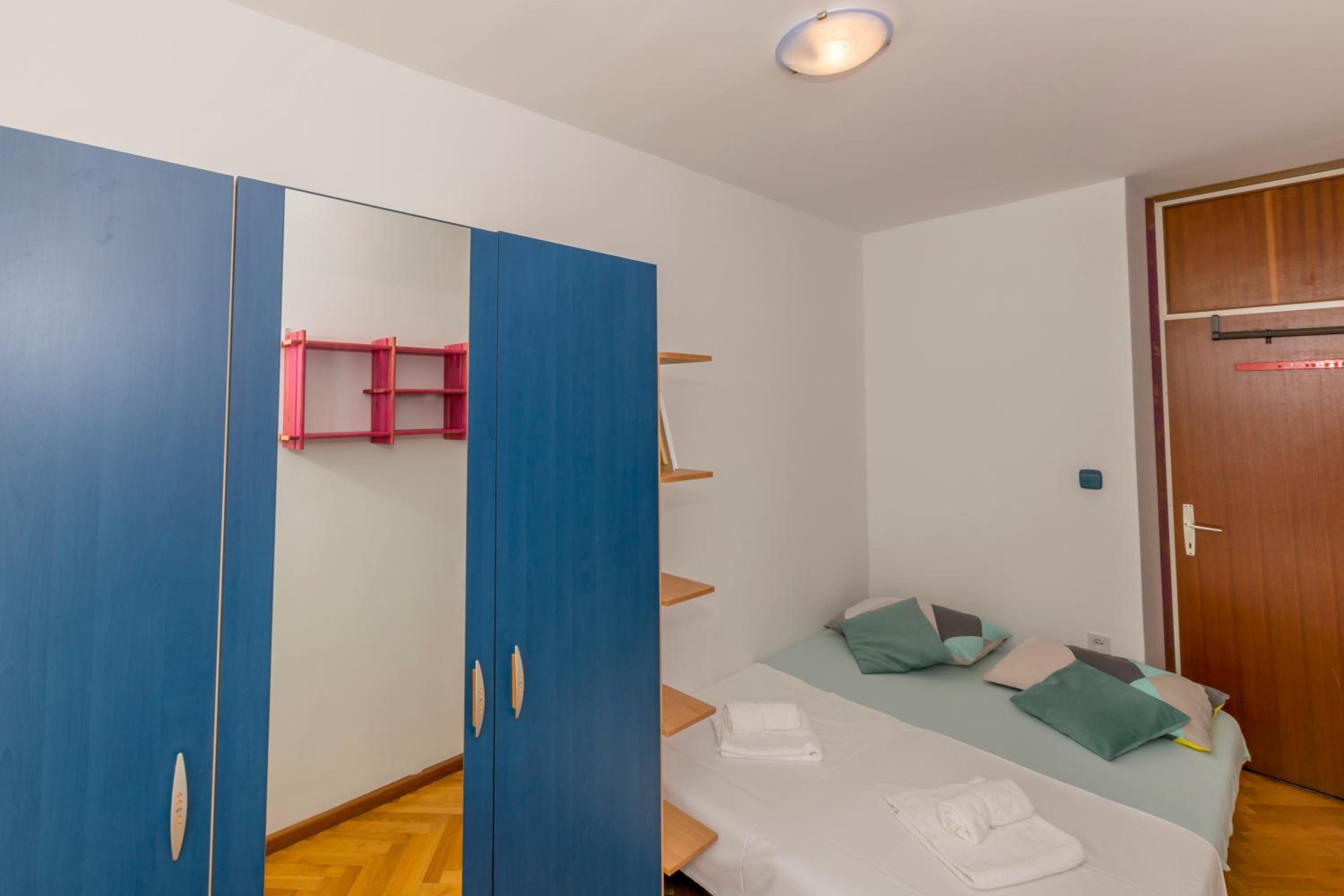 Apartment Azure Split