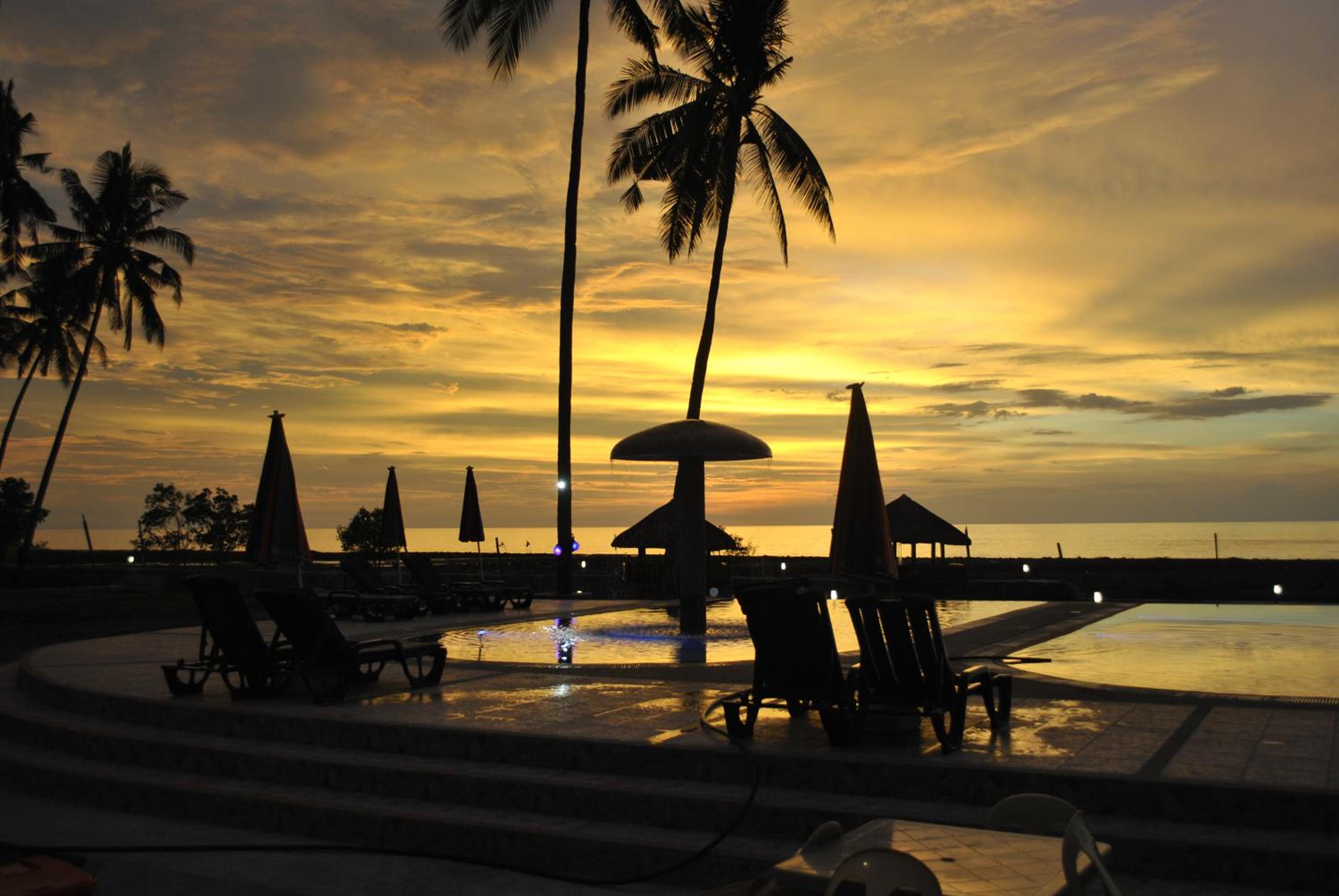 Lagoon beach resort view 5