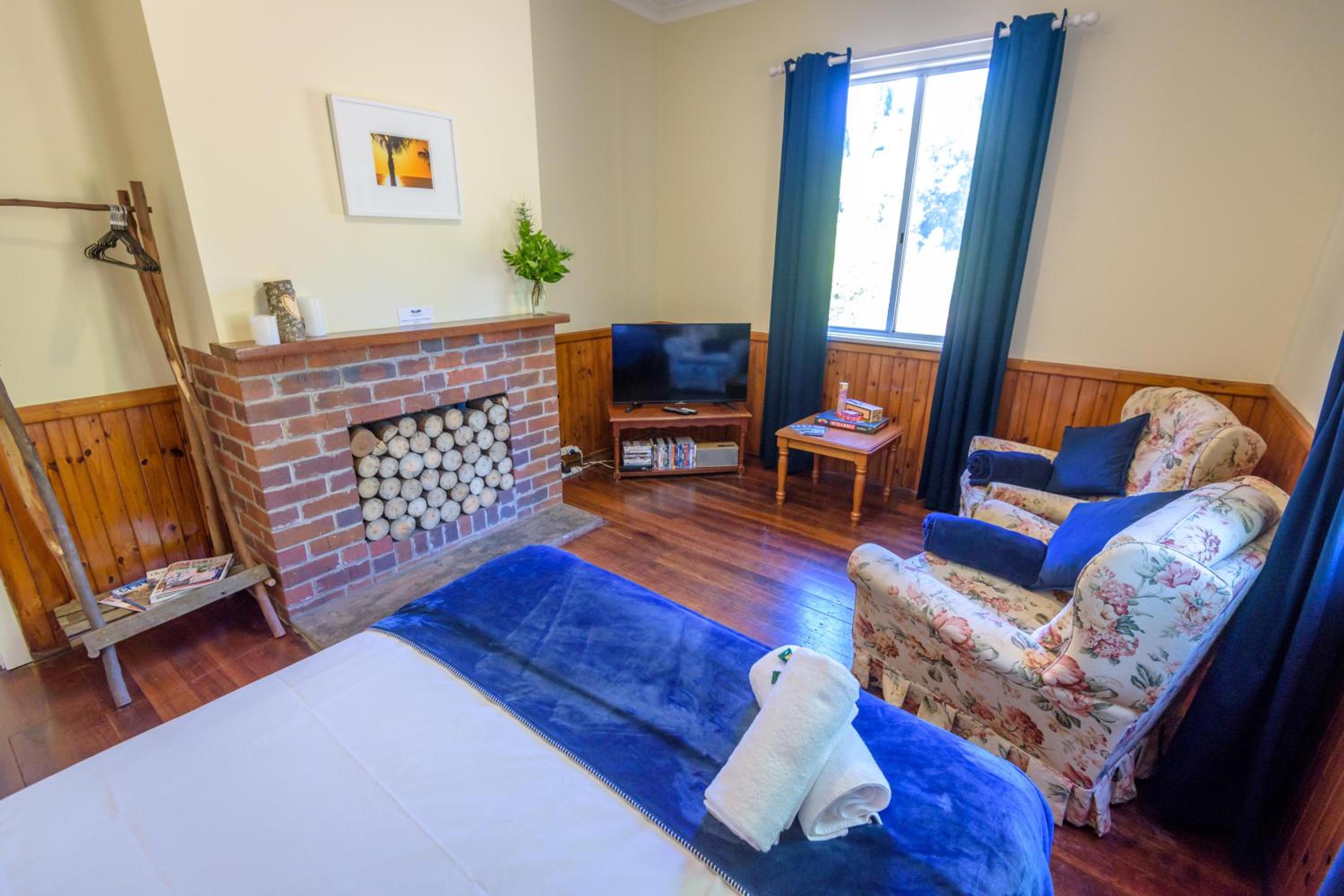 Lewana Cottages