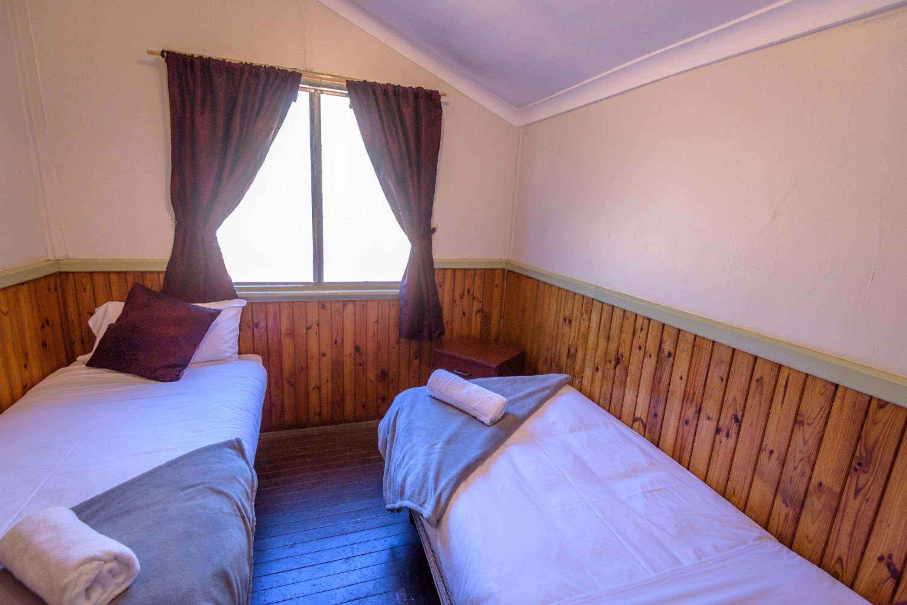 Lewana Cottages