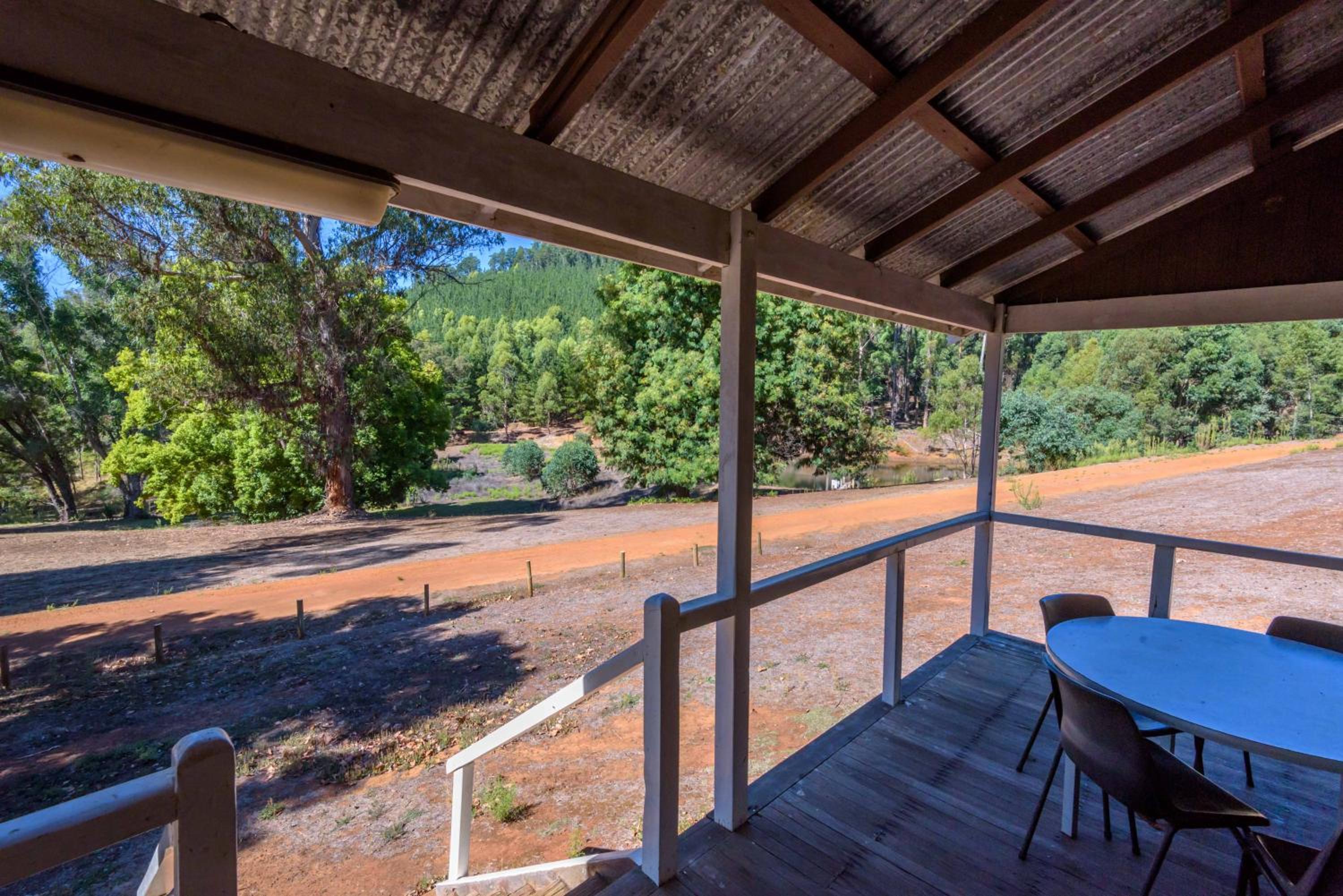 Lewana Cottages