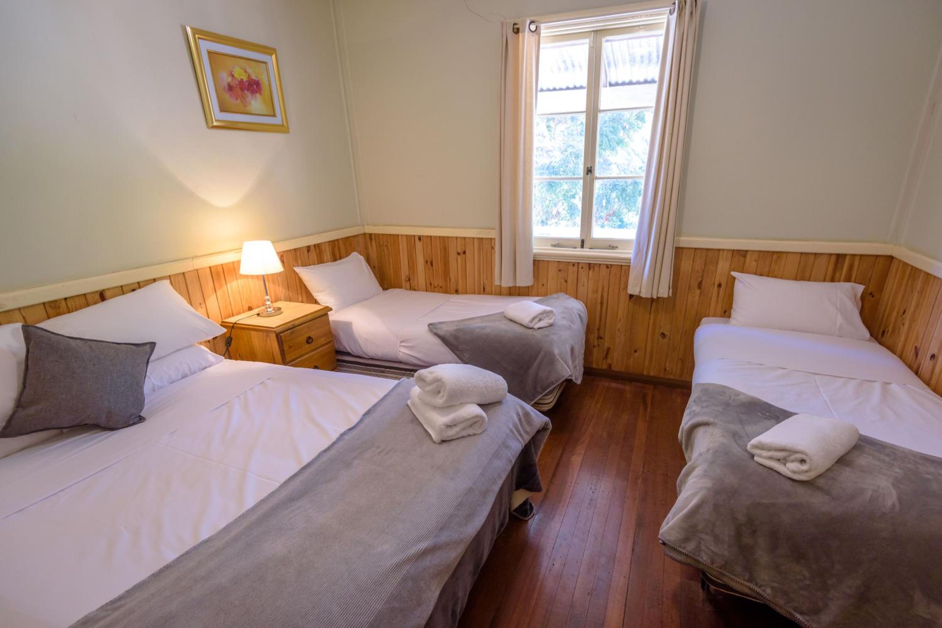 Lewana Cottages