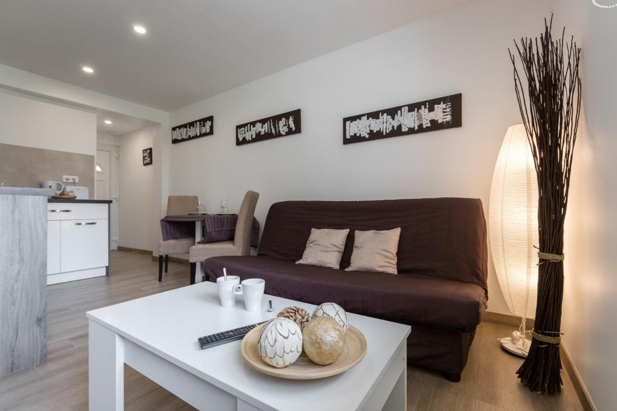 Sleep In Antibes City Center
