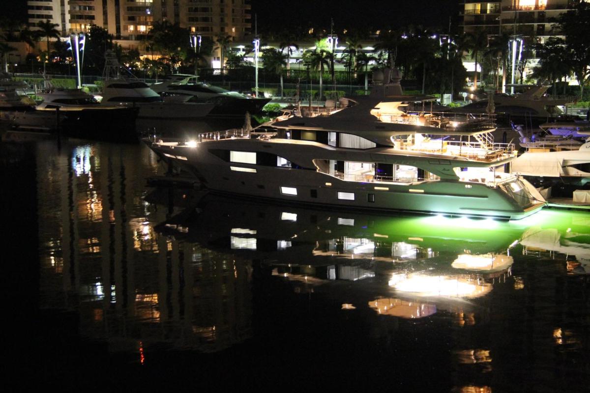 6-502 Amazing Water View - Three Bedrooms view 4